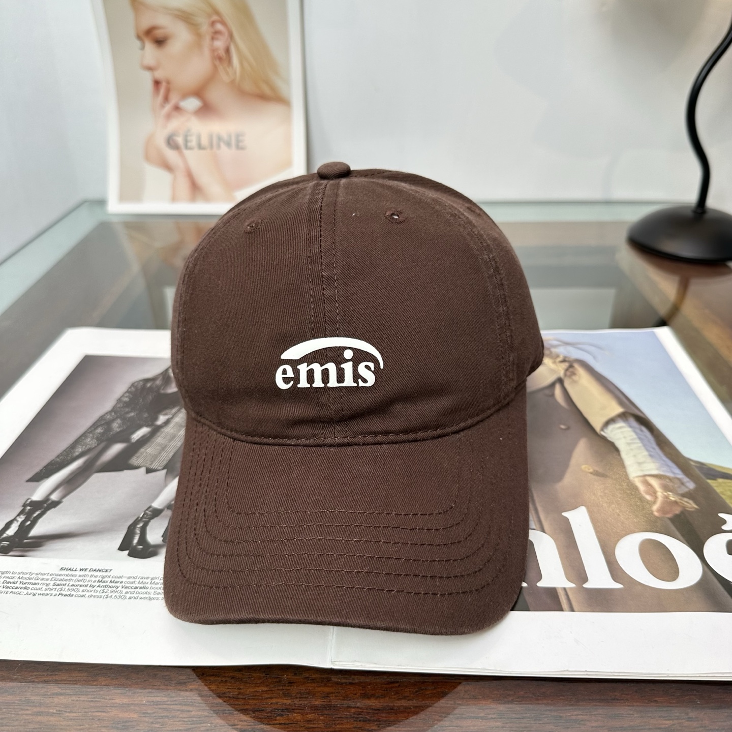 emis 棒球帽 纯色系给足街头风，时尚达人挚爱的色调 精选效果超完美！ 细节做工无可挑剔！男女同款！