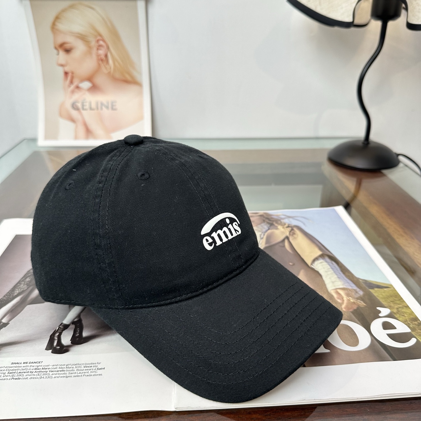 emis 棒球帽 纯色系给足街头风，时尚达人挚爱的色调 精选效果超完美！ 细节做工无可挑剔！男女同款！