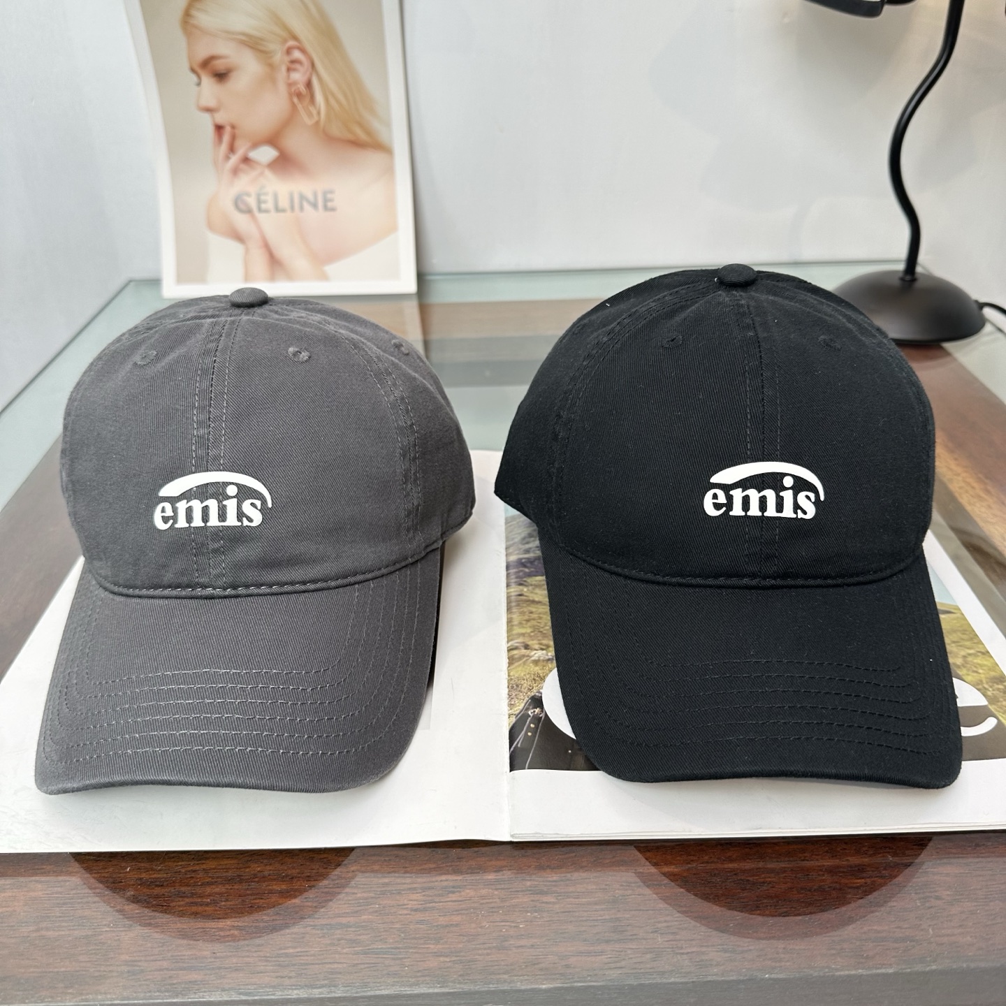 emis 棒球帽 纯色系给足街头风，时尚达人挚爱的色调 精选效果超完美！ 细节做工无可挑剔！男女同款！