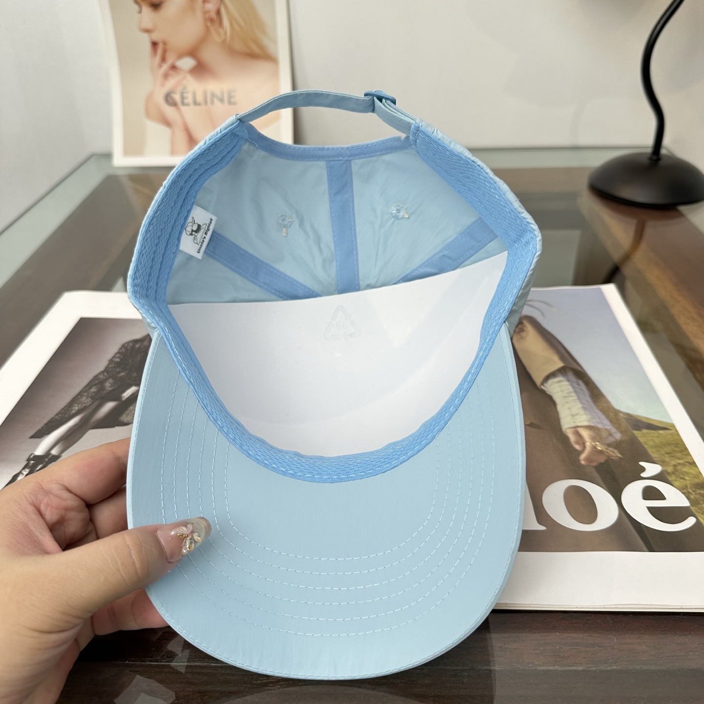 ACNE 棒球帽 纯色系给足街头风，时尚达人挚爱的色调 精选效果超完美！ 细节做工无可挑剔！男女同款！