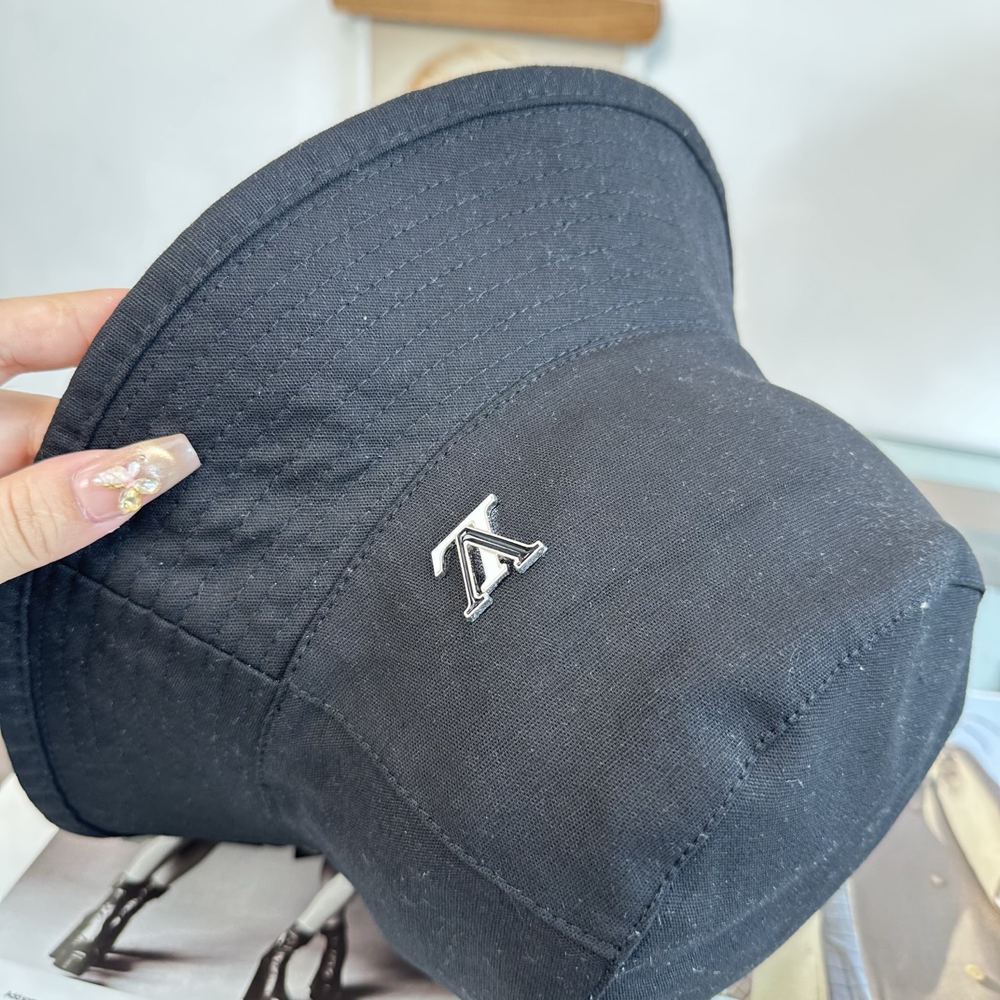 LV 2026新款可遮阳帽女透气渔夫帽 度假旅游拍照时尚搭子