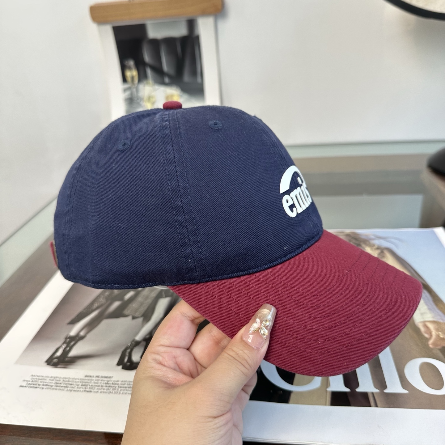 emis 棒球帽 纯色系给足街头风，时尚达人挚爱的色调 精选效果超完美！ 细节做工无可挑剔！男女同款！