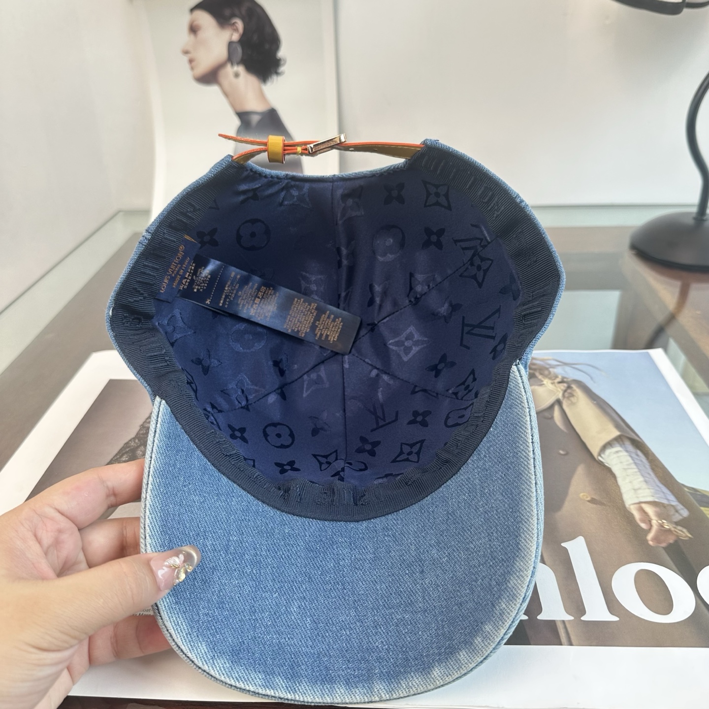 🧢路易威登棒球帽 LouisVuitton😍新款LV棒球帽，重工打造♥️高端大气，百搭款🤗男女通用！
