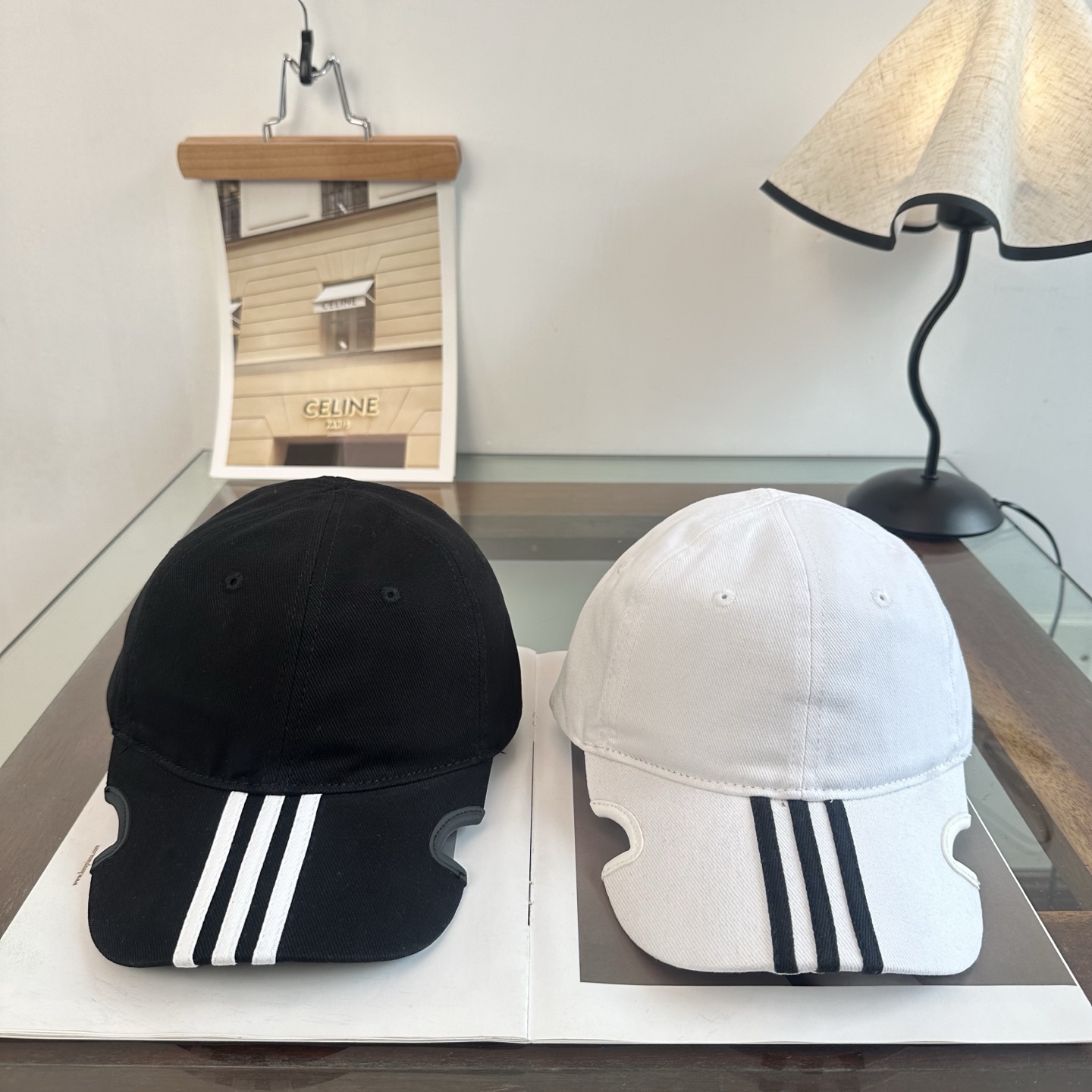 新品Balenciaga 巴黎世家字母新款棒球帽 现货秒发🧢简约时尚超级无敌好看的帽子！情侣款！