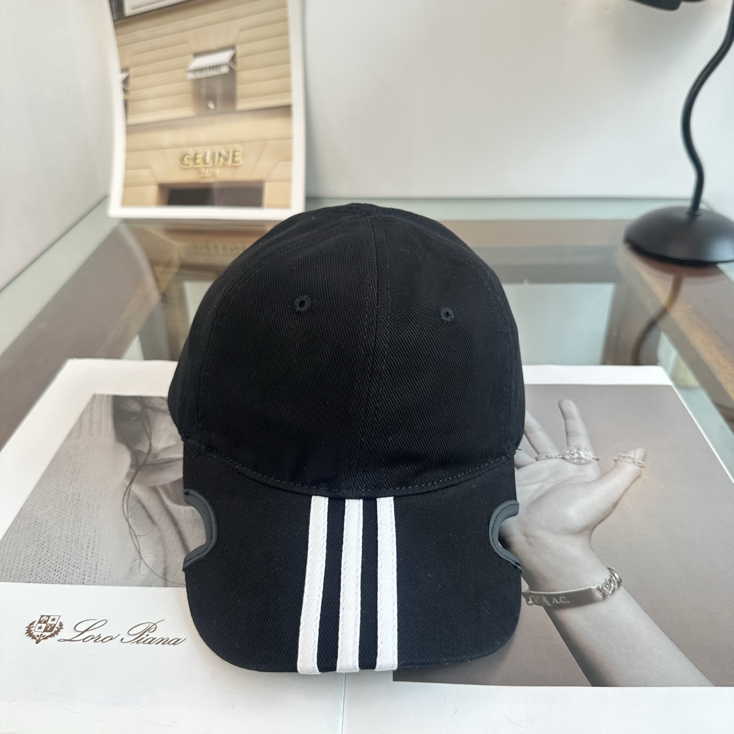 新品Balenciaga 巴黎世家字母新款棒球帽 现货秒发🧢简约时尚超级无敌好看的帽子！情侣款！