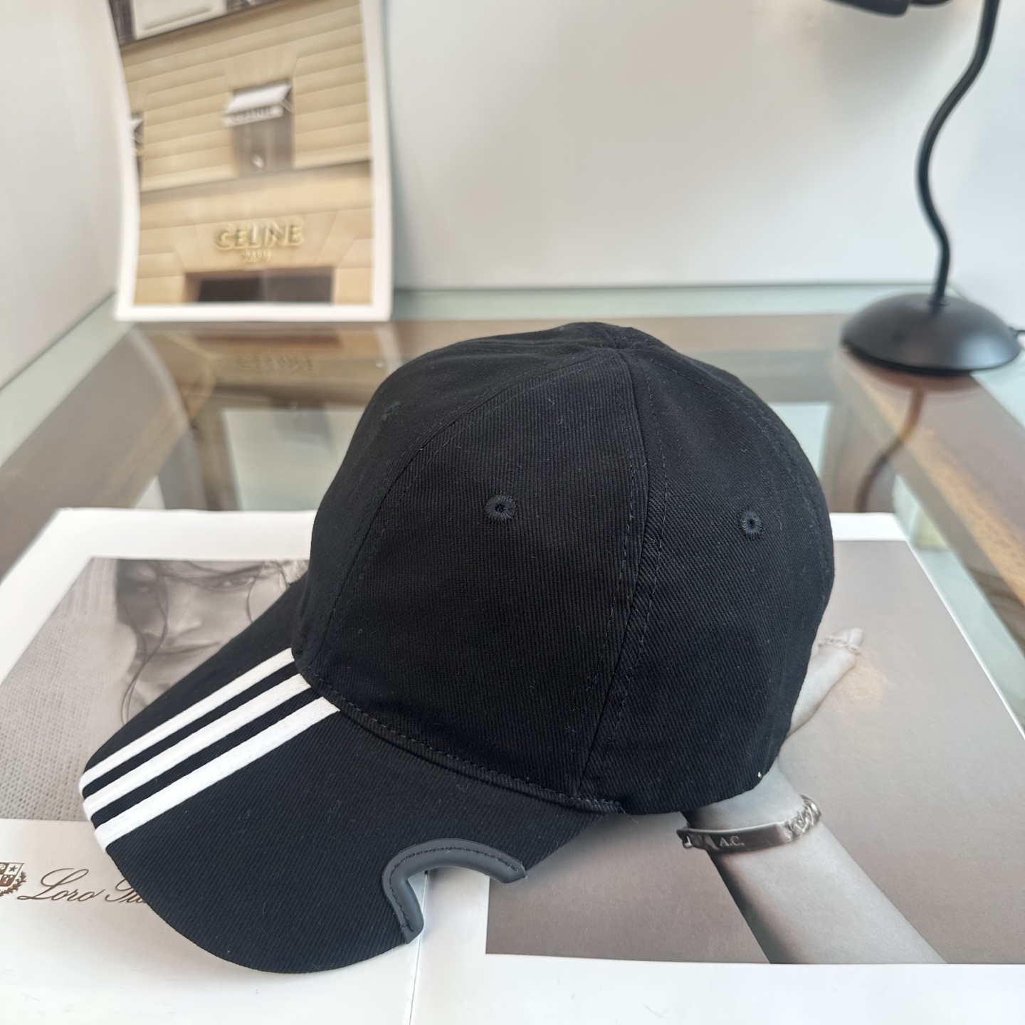 新品Balenciaga 巴黎世家字母新款棒球帽 现货秒发🧢简约时尚超级无敌好看的帽子！情侣款！