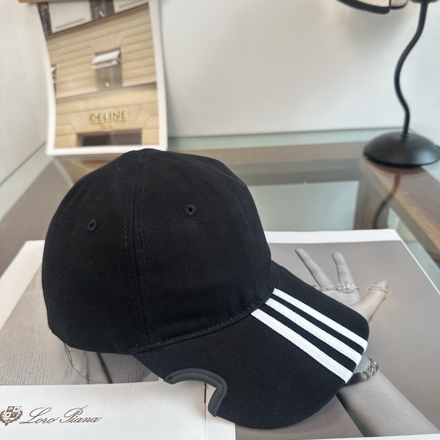 新品Balenciaga 巴黎世家字母新款棒球帽 现货秒发🧢简约时尚超级无敌好看的帽子！情侣款！