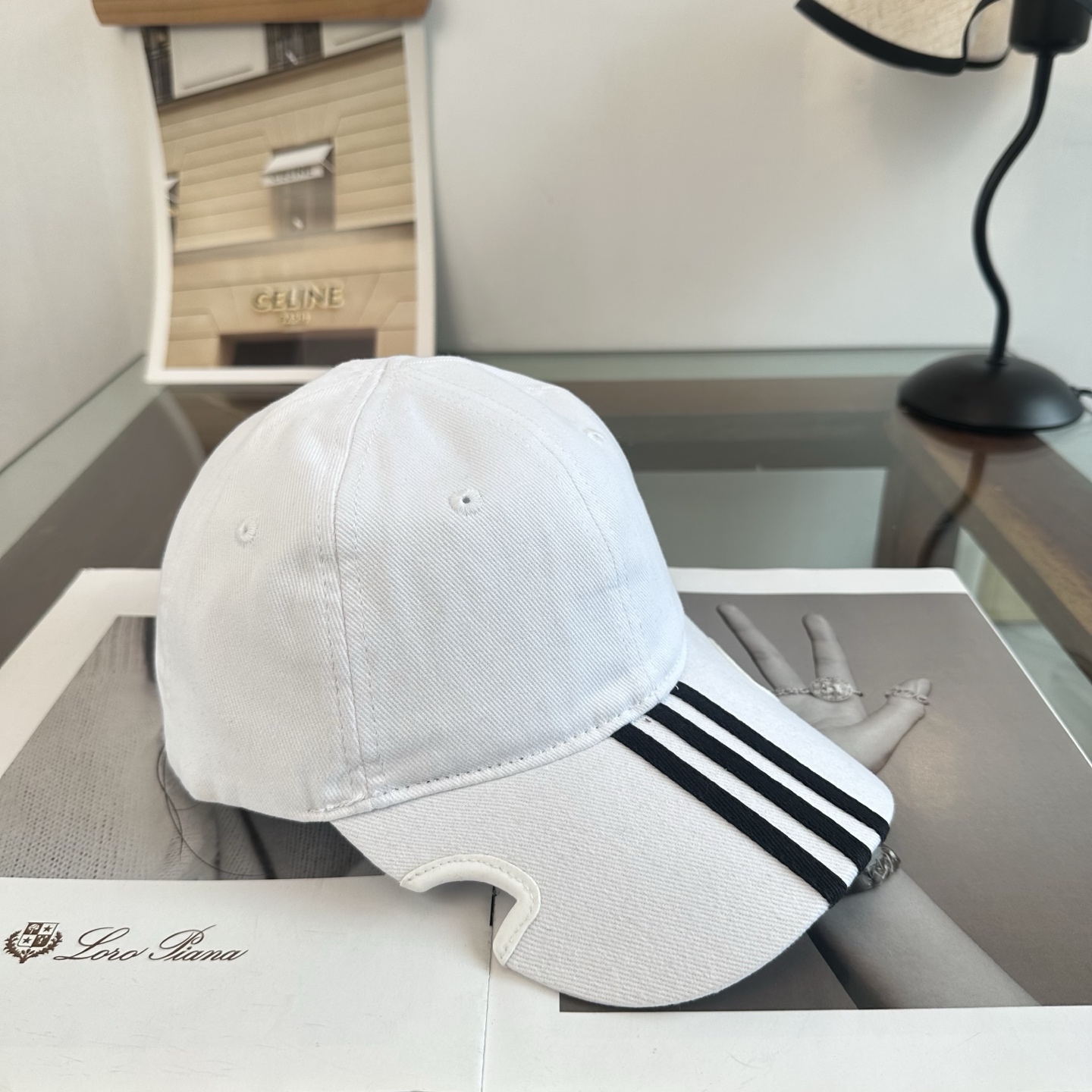 新品Balenciaga 巴黎世家字母新款棒球帽 现货秒发🧢简约时尚超级无敌好看的帽子！情侣款！