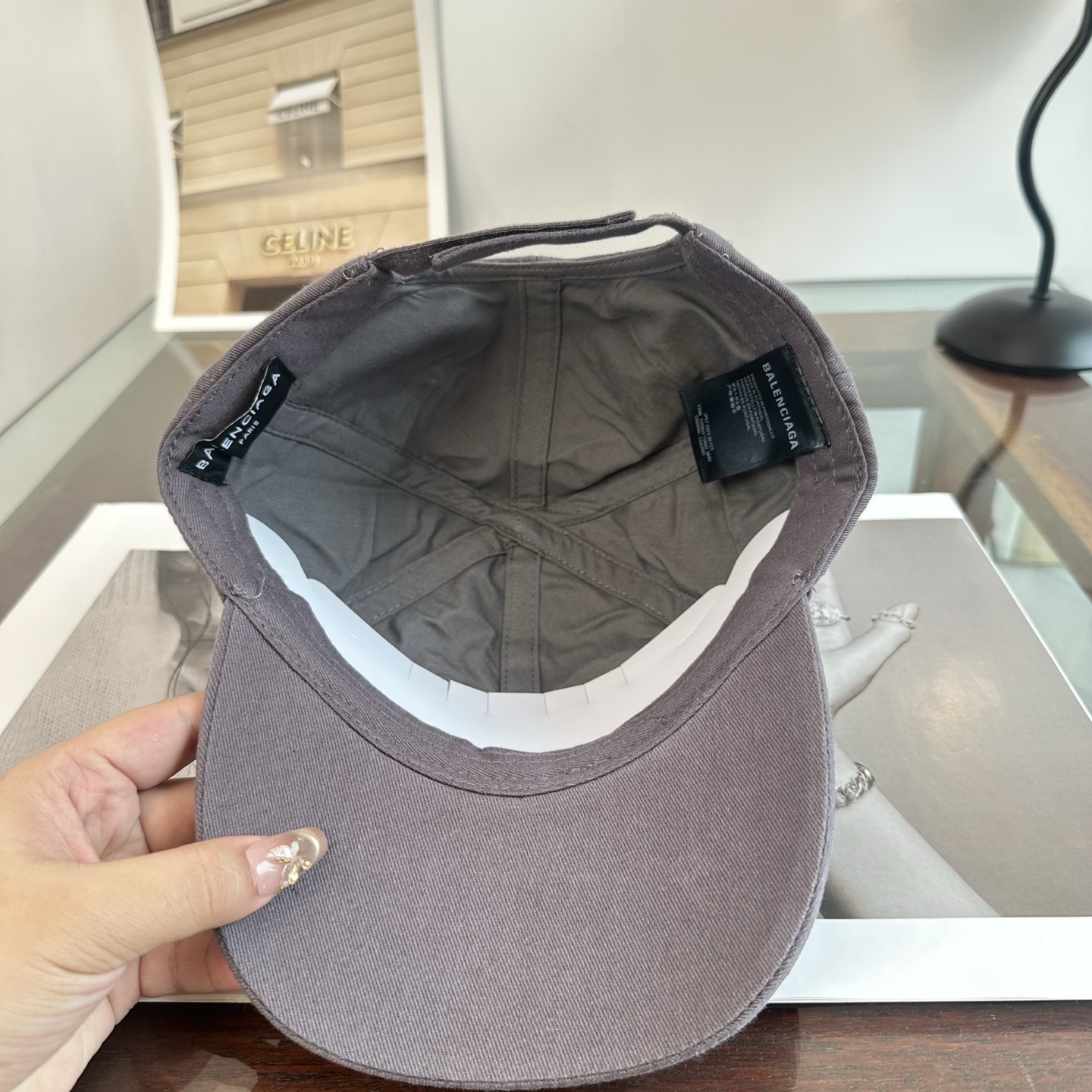 新品Balenciaga 巴黎世家字母新款棒球帽 现货秒发🧢简约时尚超级无敌好看的帽子！情侣款！