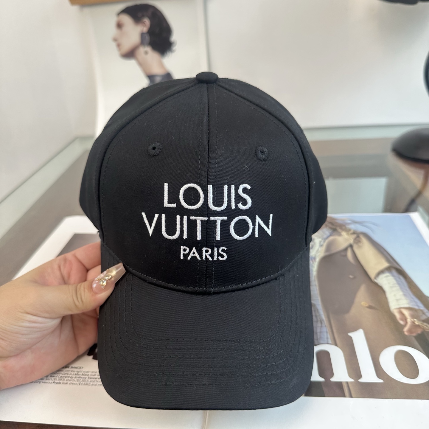 🧢路易威登棒球帽 LouisVuitton😍新款LV棒球帽，重工打造♥️高端大气，百搭款🤗男女通用！