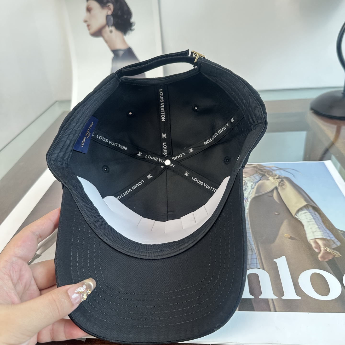 🧢路易威登棒球帽 LouisVuitton😍新款LV棒球帽，重工打造♥️高端大气，百搭款🤗男女通用！