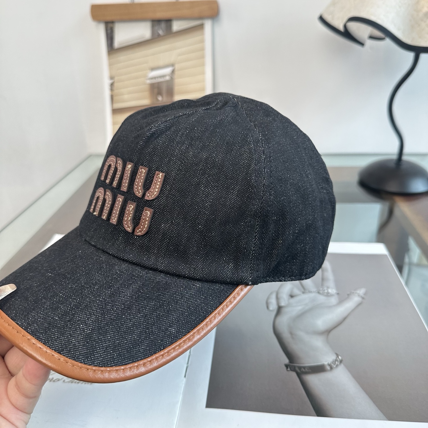 谬谬miumiu 原单 新款棒球帽，正品开模订制，原版做工细致质量超赞！