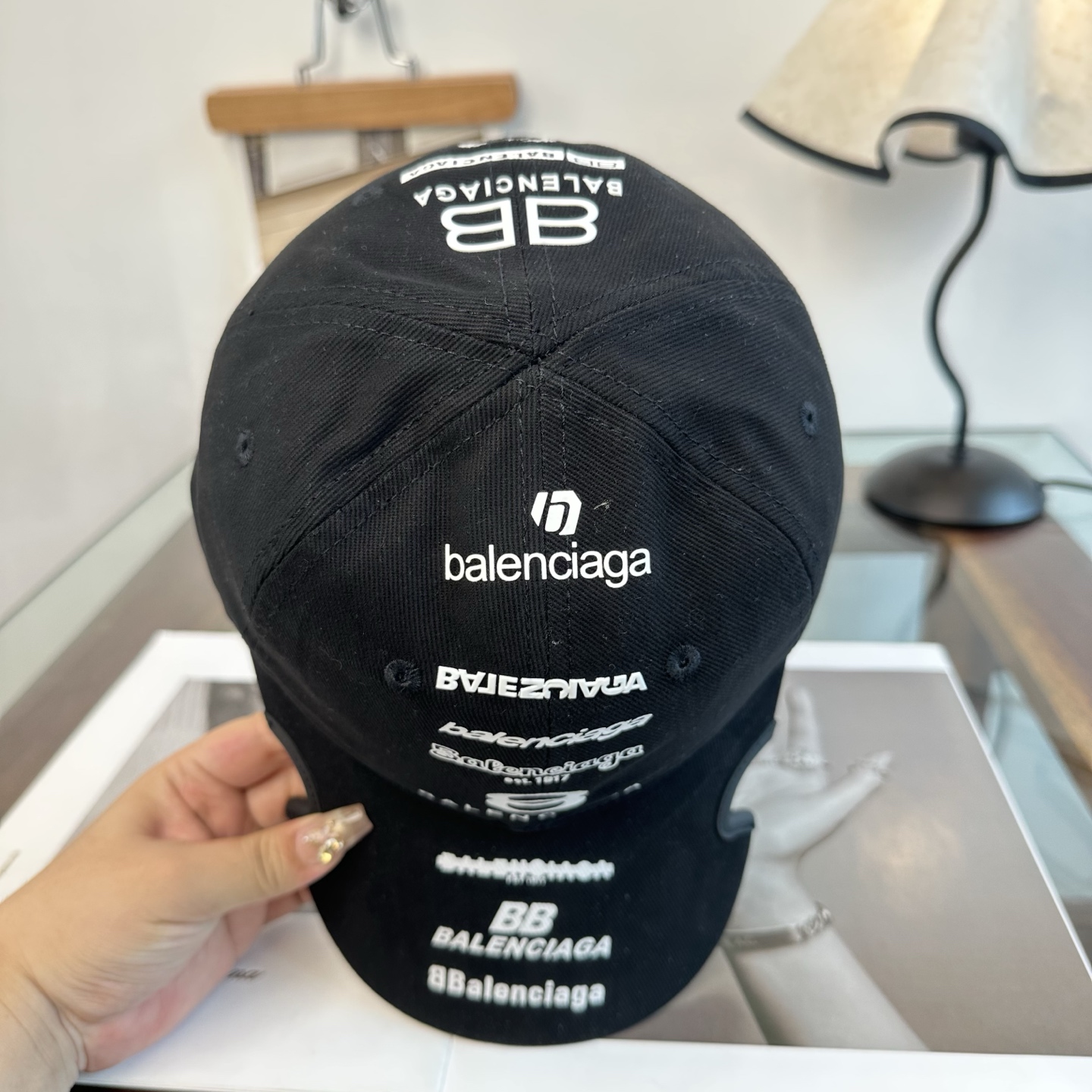 新品Balenciaga 巴黎世家字母新款棒球帽 现货秒发🧢简约时尚超级无敌好看的帽子！情侣款！