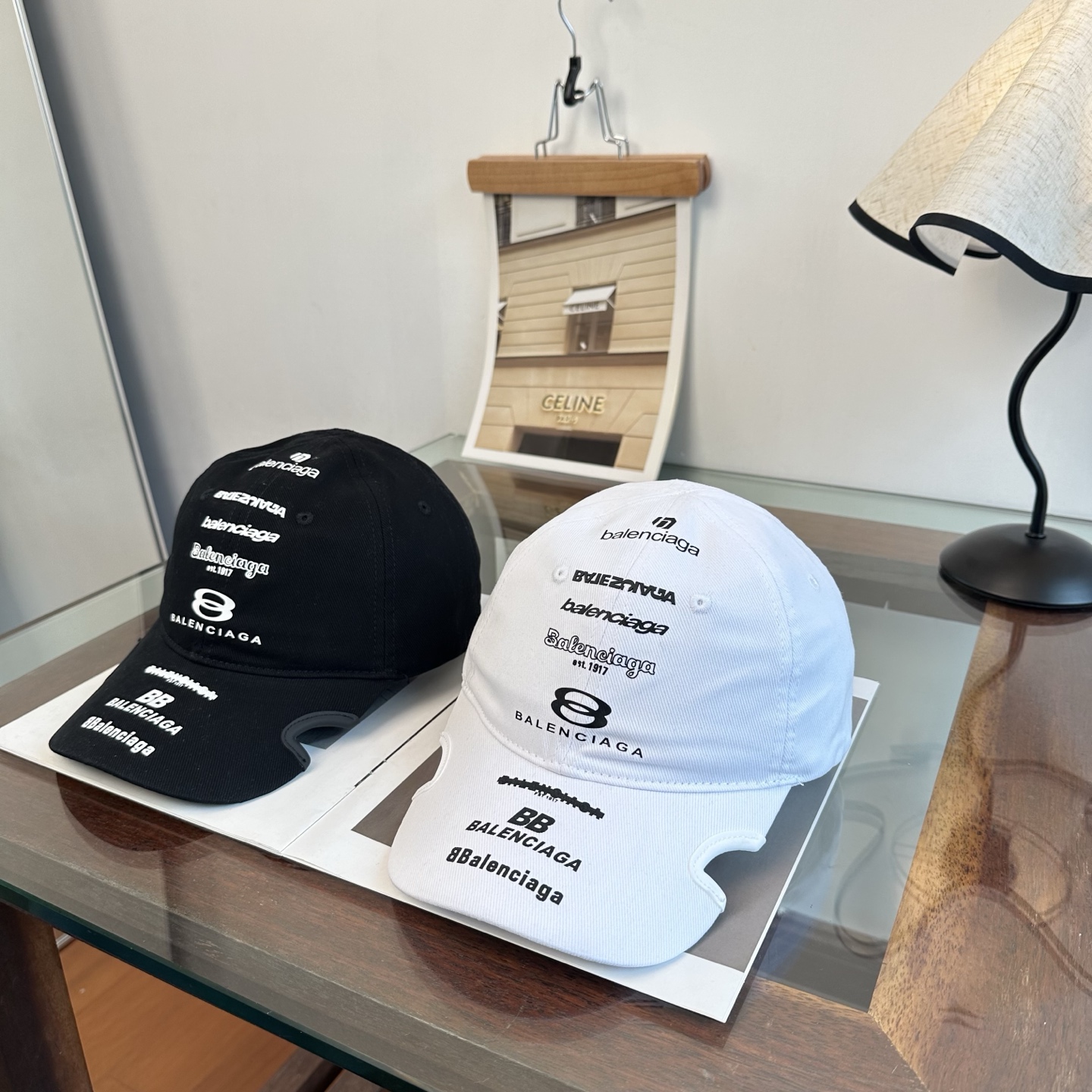 新品Balenciaga 巴黎世家字母新款棒球帽 现货秒发🧢简约时尚超级无敌好看的帽子！情侣款！
