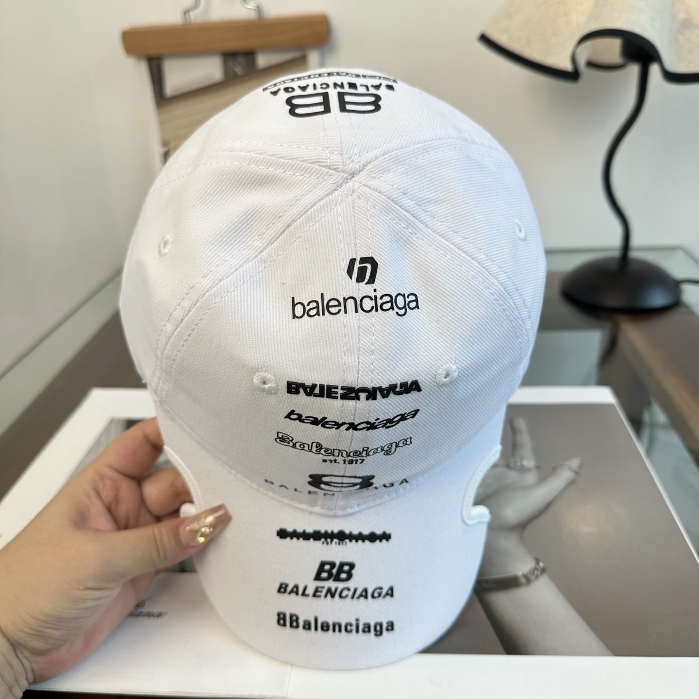 新品Balenciaga 巴黎世家字母新款棒球帽 现货秒发🧢简约时尚超级无敌好看的帽子！情侣款！