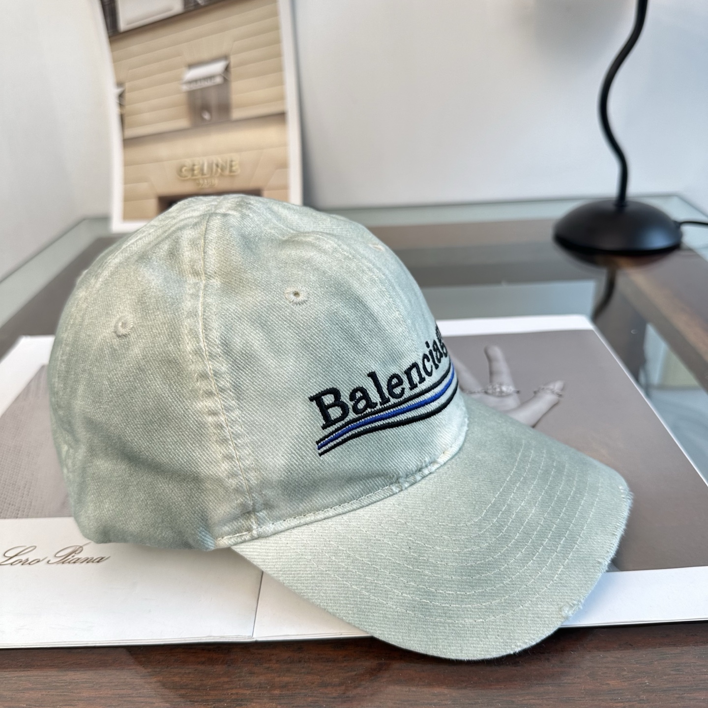 新品Balenciaga 巴黎世家字母新款棒球帽 现货秒发🧢简约时尚超级无敌好看的帽子！情侣款！