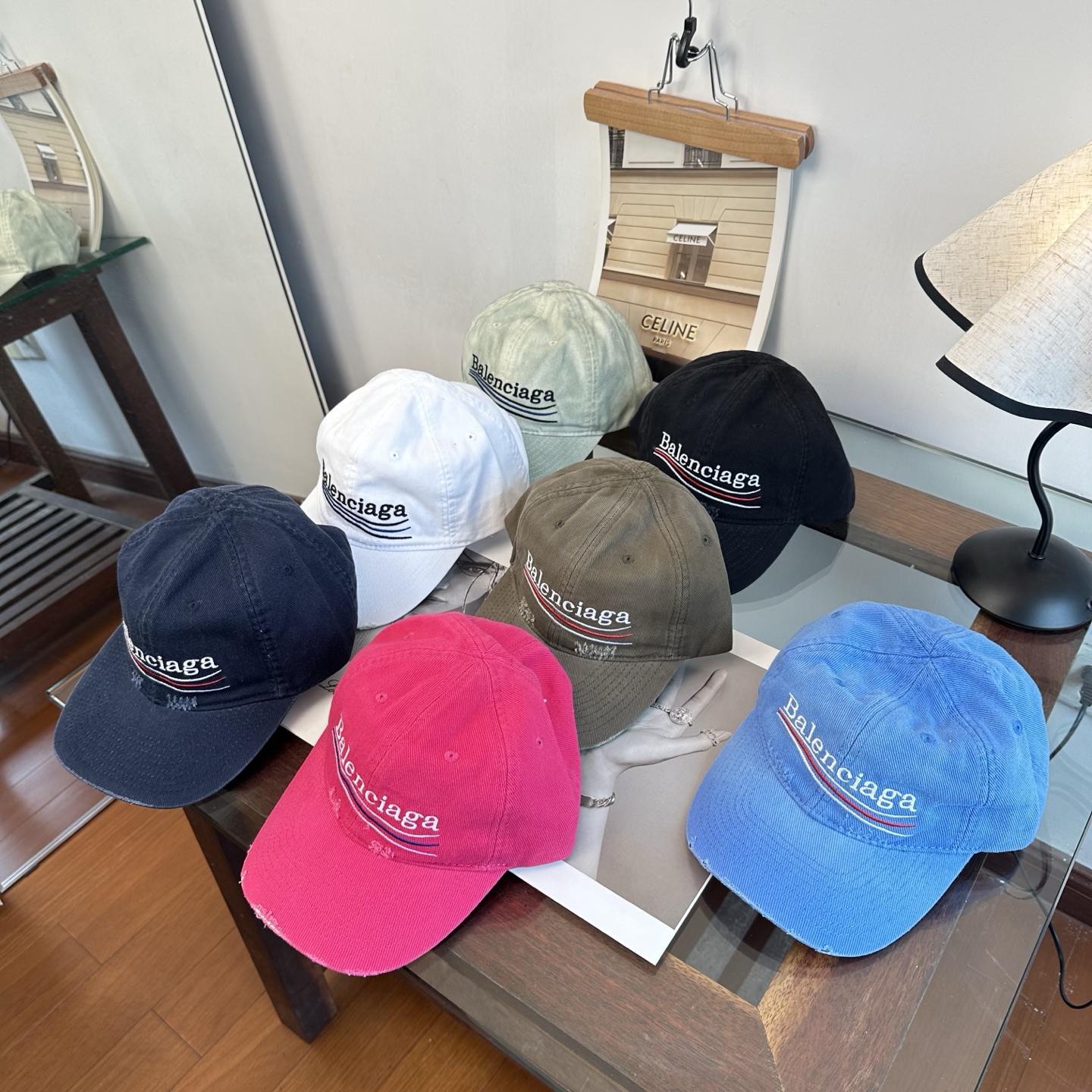 新品Balenciaga 巴黎世家字母新款棒球帽 现货秒发🧢简约时尚超级无敌好看的帽子！情侣款！
