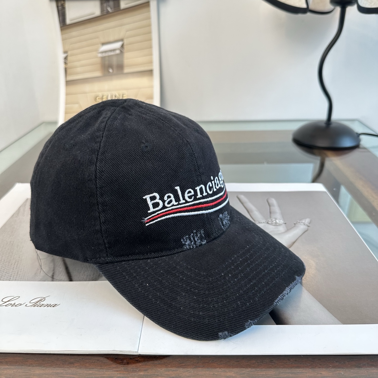 新品Balenciaga 巴黎世家字母新款棒球帽 现货秒发🧢简约时尚超级无敌好看的帽子！情侣款！