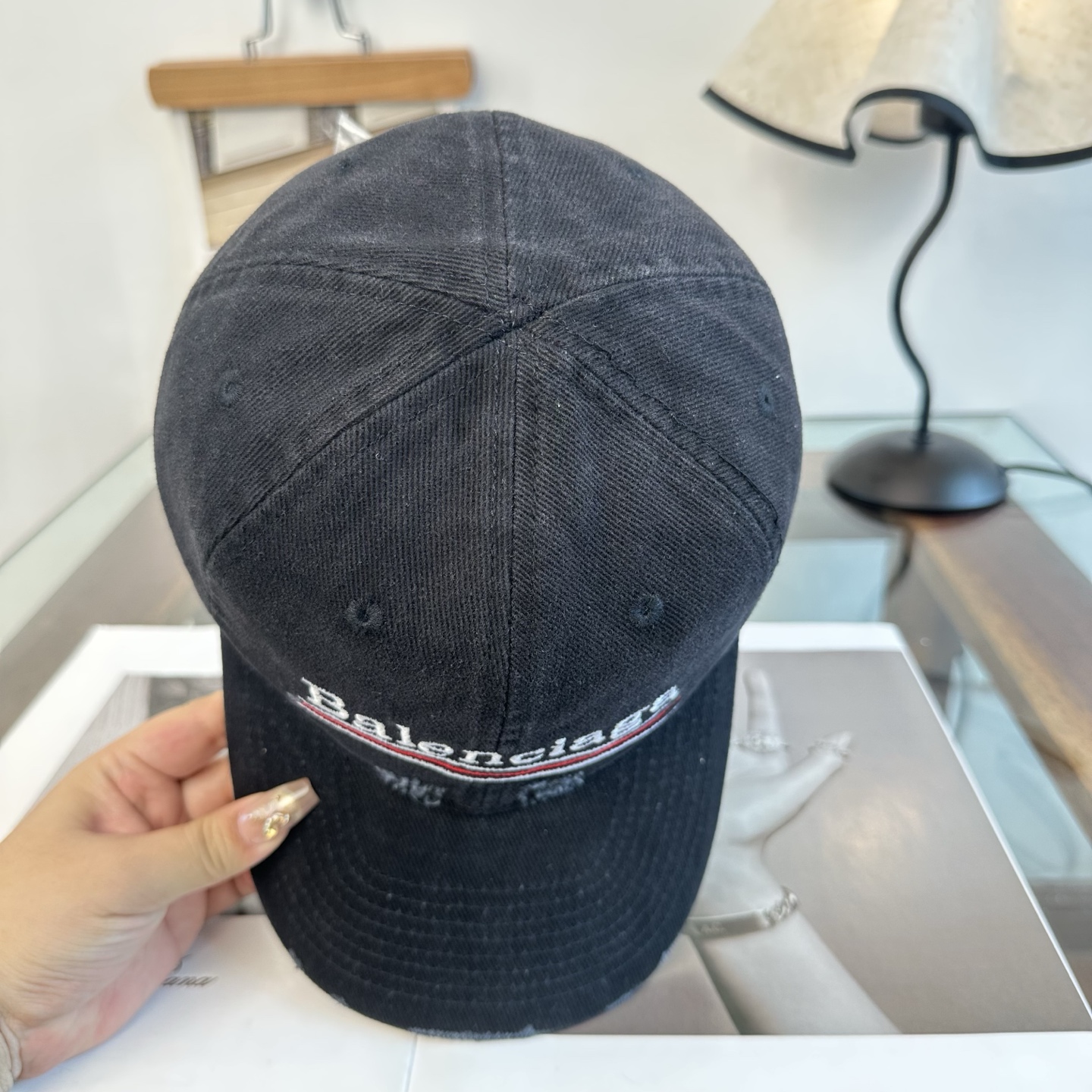 新品Balenciaga 巴黎世家字母新款棒球帽 现货秒发🧢简约时尚超级无敌好看的帽子！情侣款！
