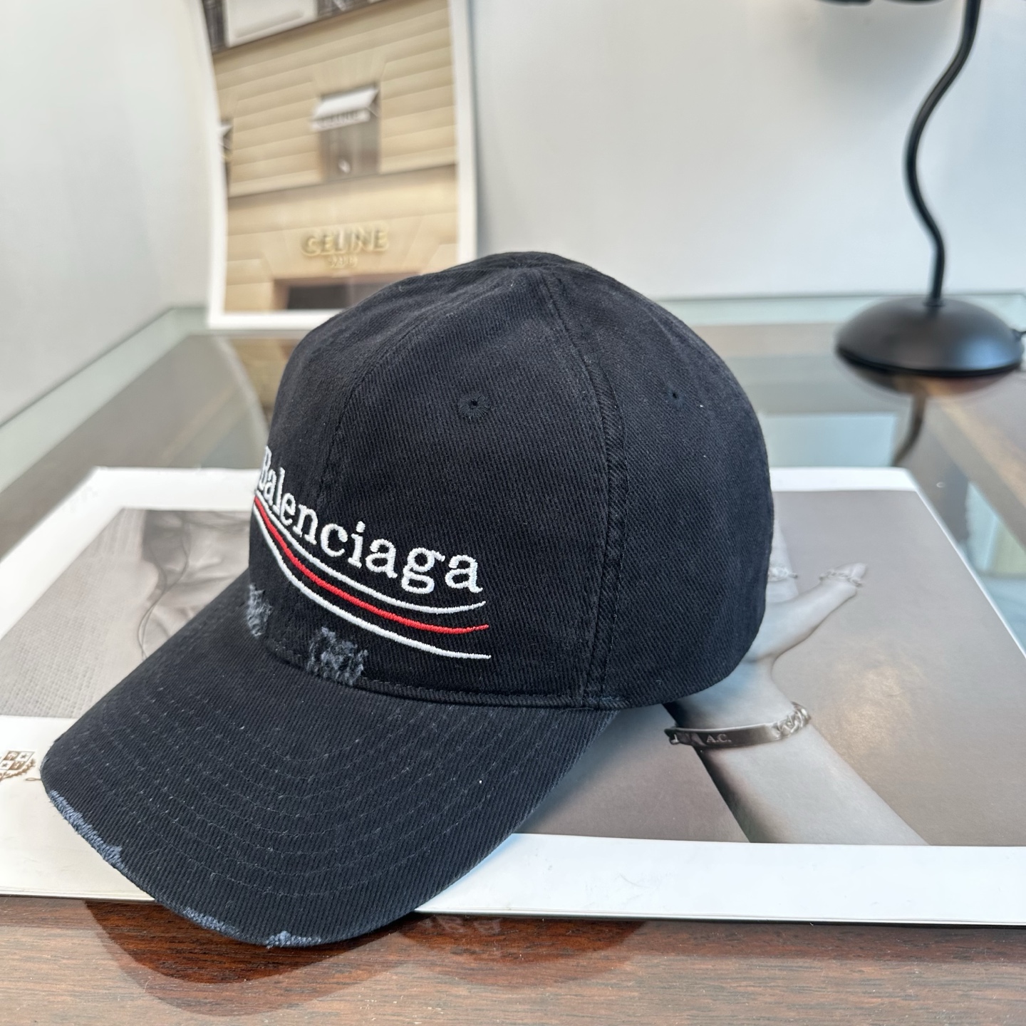 新品Balenciaga 巴黎世家字母新款棒球帽 现货秒发🧢简约时尚超级无敌好看的帽子！情侣款！