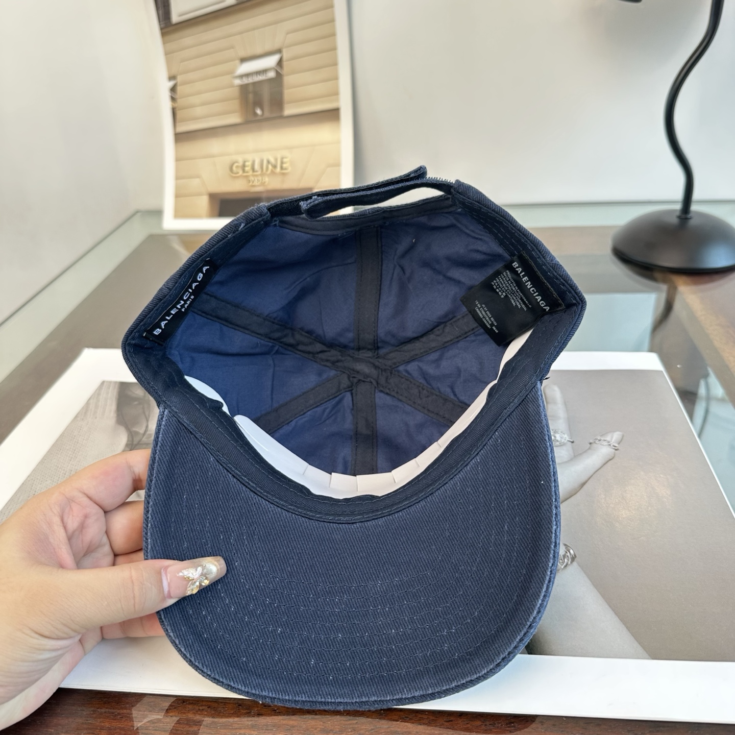 新品Balenciaga 巴黎世家字母新款棒球帽 现货秒发🧢简约时尚超级无敌好看的帽子！情侣款！