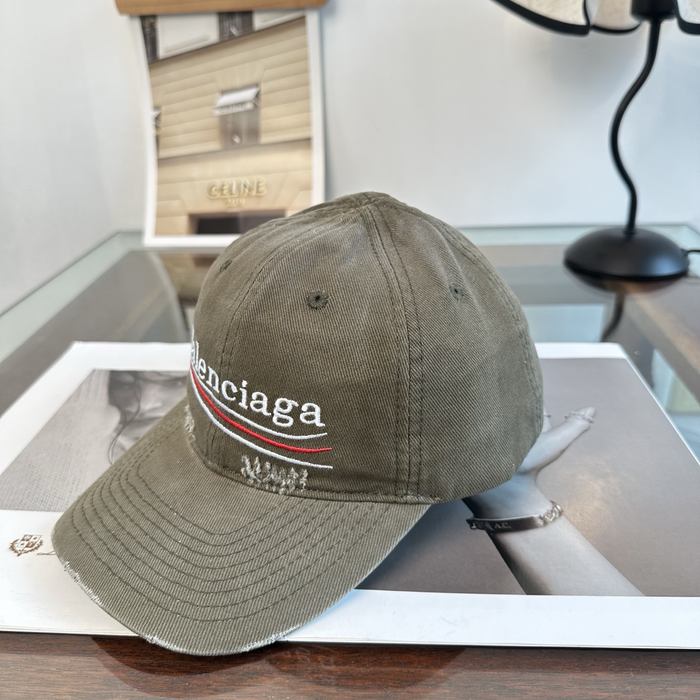 新品Balenciaga 巴黎世家字母新款棒球帽 现货秒发🧢简约时尚超级无敌好看的帽子！情侣款！