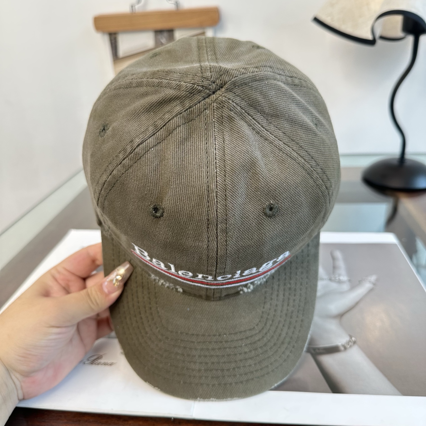 新品Balenciaga 巴黎世家字母新款棒球帽 现货秒发🧢简约时尚超级无敌好看的帽子！情侣款！