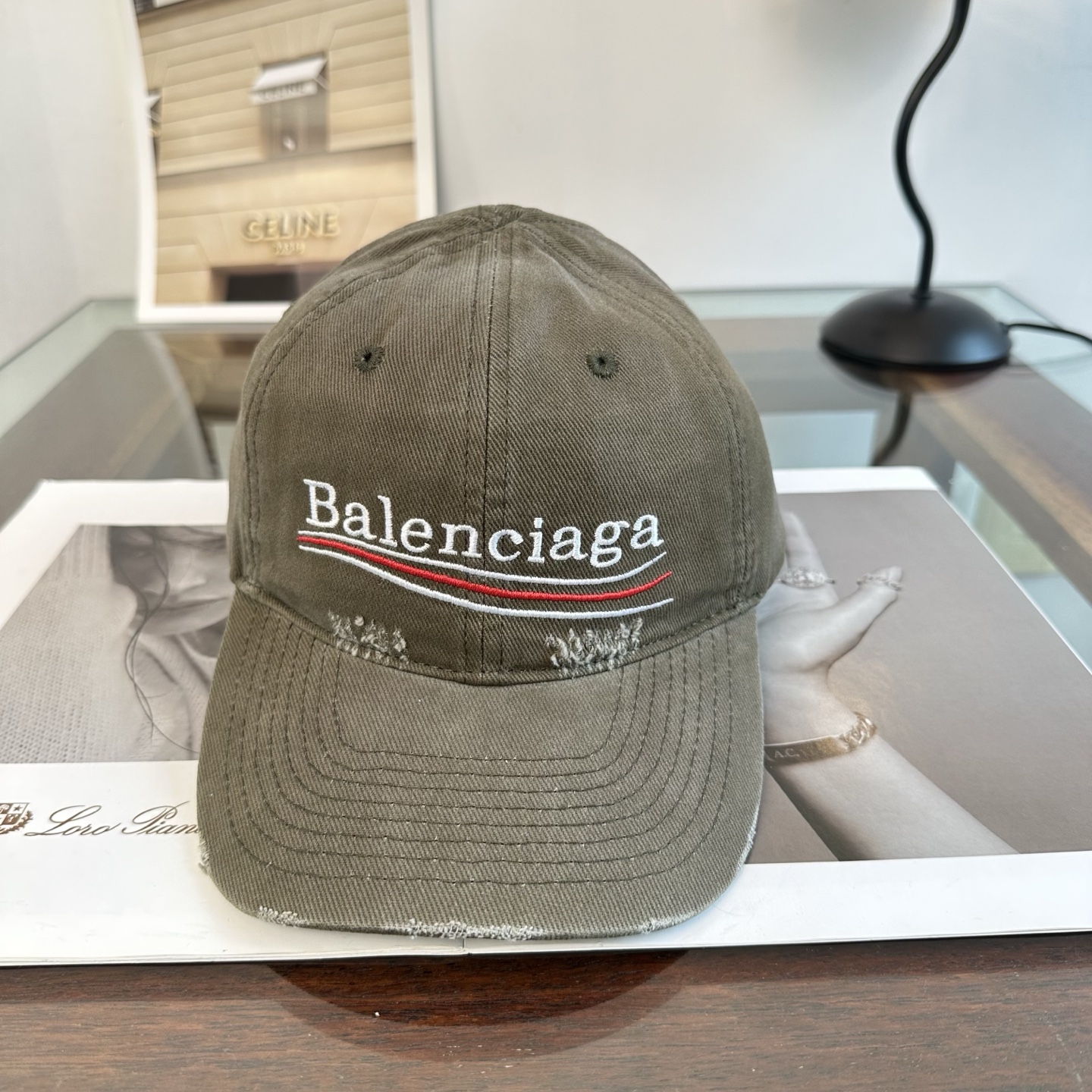新品Balenciaga 巴黎世家字母新款棒球帽 现货秒发🧢简约时尚超级无敌好看的帽子！情侣款！