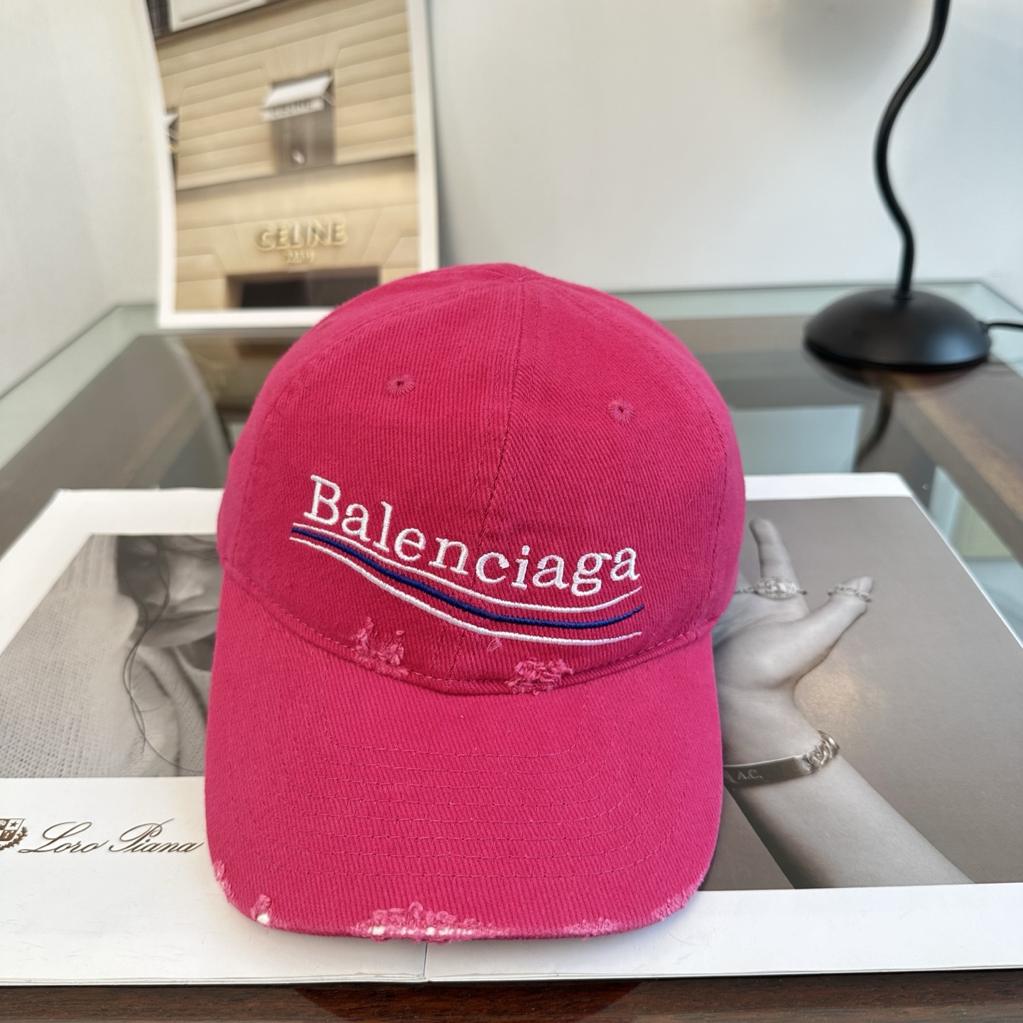 新品Balenciaga 巴黎世家字母新款棒球帽 现货秒发🧢简约时尚超级无敌好看的帽子！情侣款！