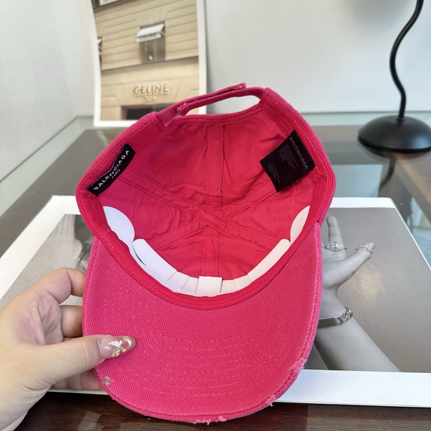 新品Balenciaga 巴黎世家字母新款棒球帽 现货秒发🧢简约时尚超级无敌好看的帽子！情侣款！