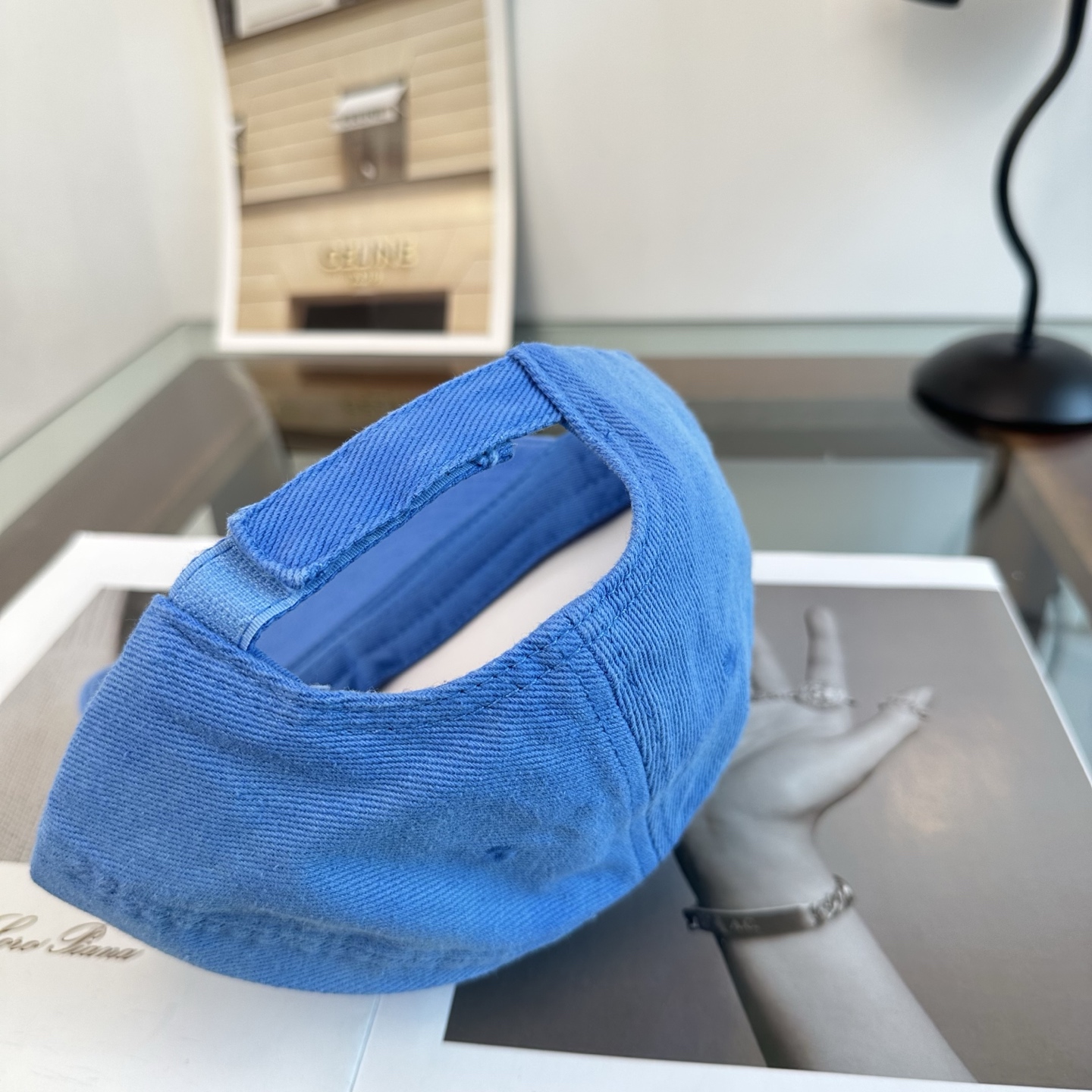 新品Balenciaga 巴黎世家字母新款棒球帽 现货秒发🧢简约时尚超级无敌好看的帽子！情侣款！