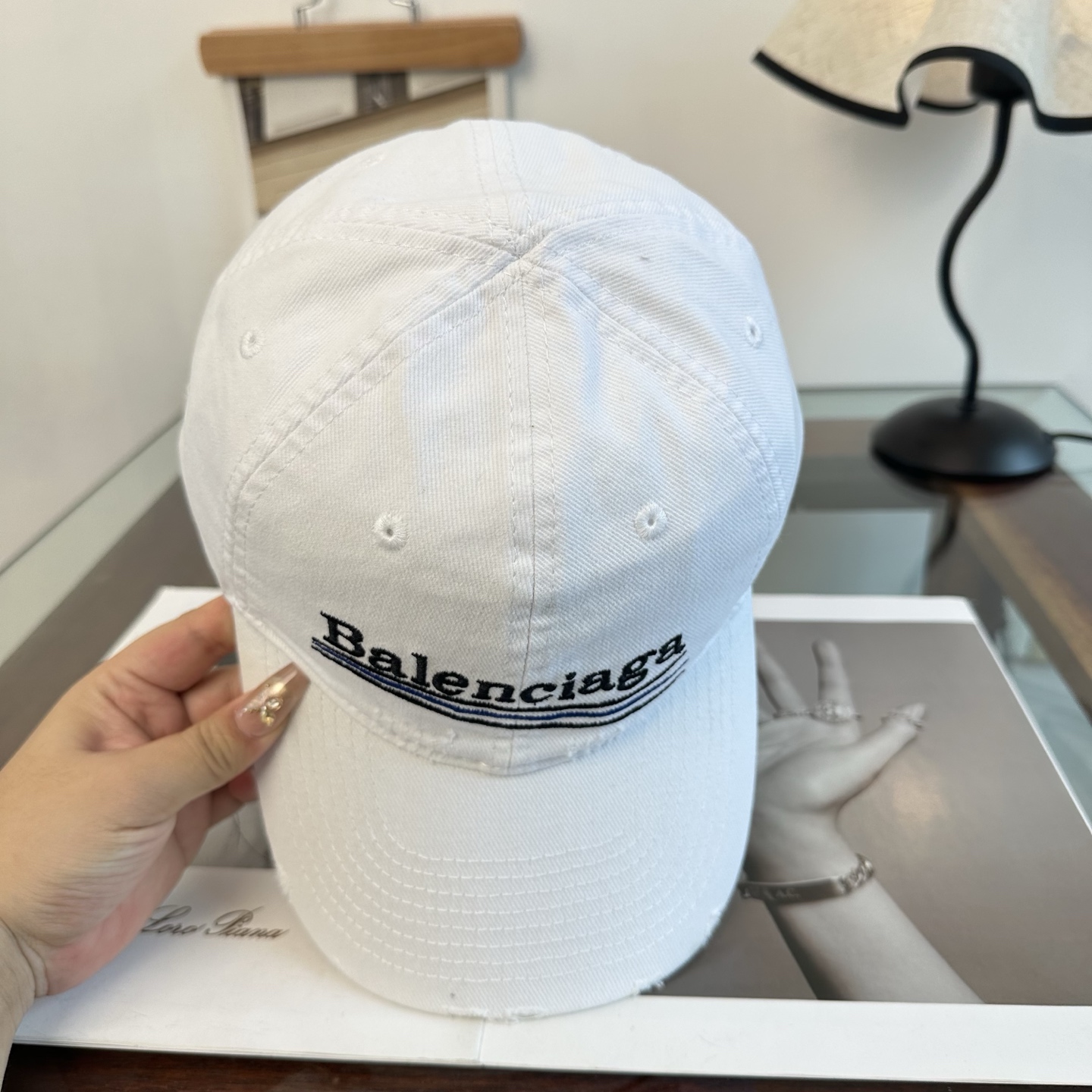 新品Balenciaga 巴黎世家字母新款棒球帽 现货秒发🧢简约时尚超级无敌好看的帽子！情侣款！