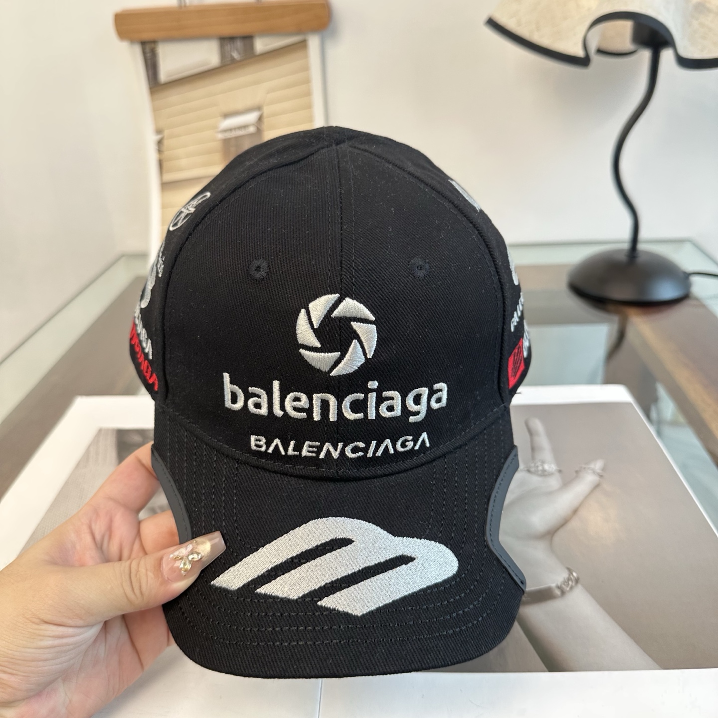新品Balenciaga 巴黎世家字母新款棒球帽 现货秒发🧢简约时尚超级无敌好看的帽子！情侣款！