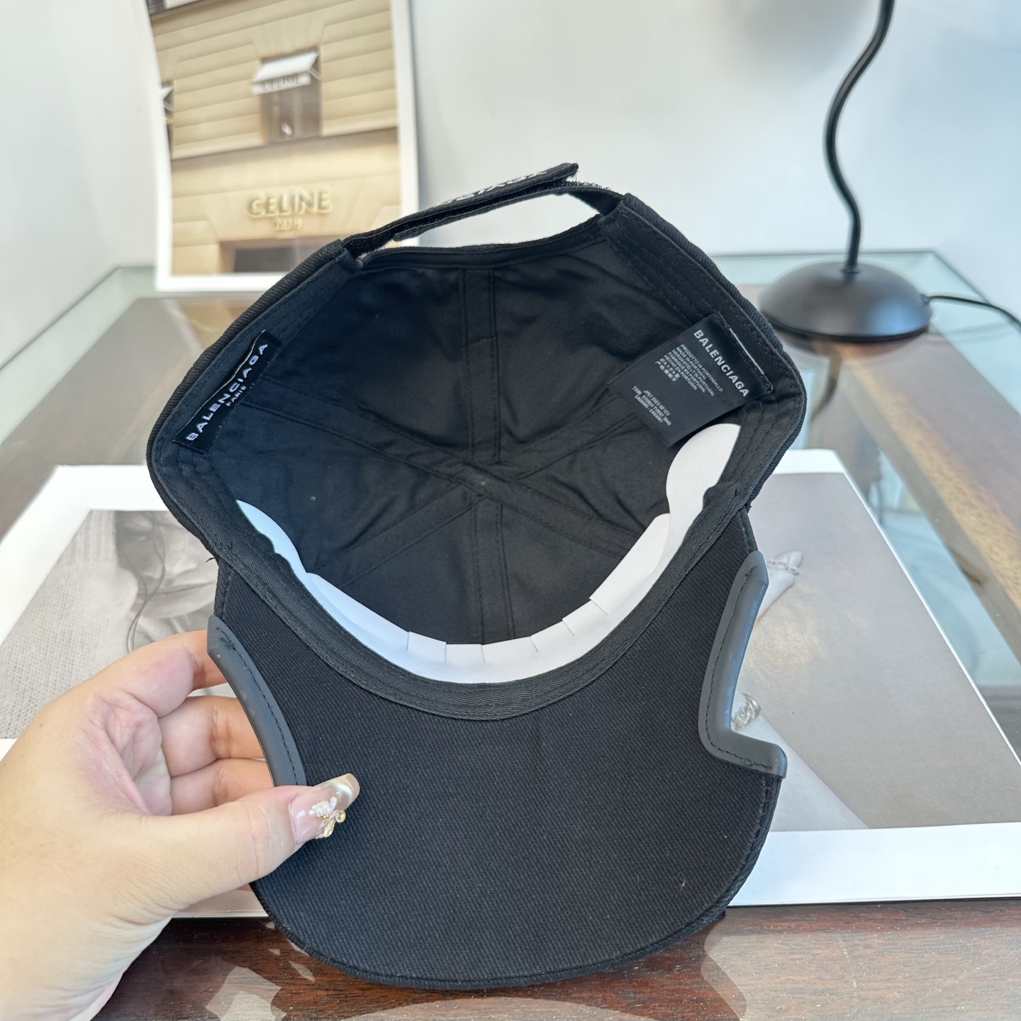 新品Balenciaga 巴黎世家字母新款棒球帽 现货秒发🧢简约时尚超级无敌好看的帽子！情侣款！
