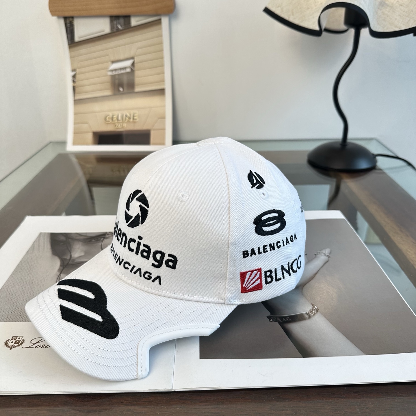 新品Balenciaga 巴黎世家字母新款棒球帽 现货秒发🧢简约时尚超级无敌好看的帽子！情侣款！