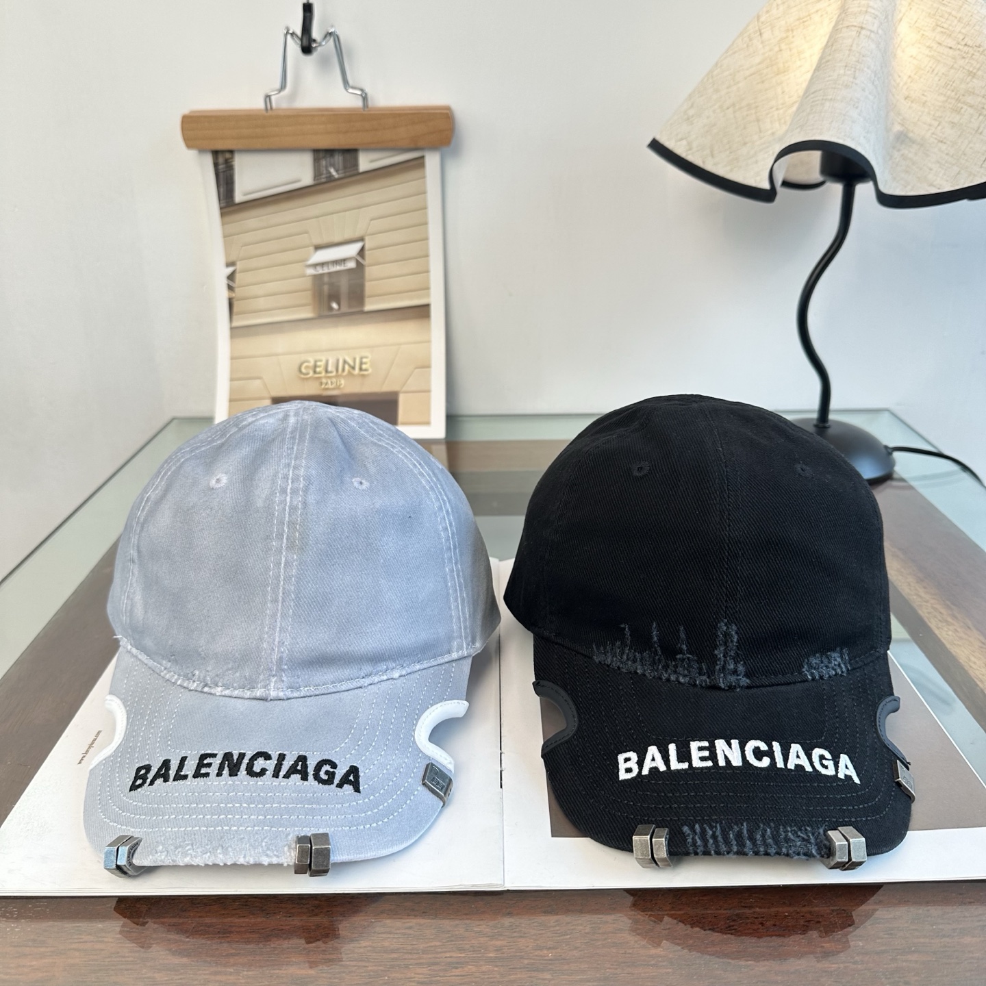 新品Balenciaga 巴黎世家字母新款棒球帽 现货秒发🧢简约时尚超级无敌好看的帽子！情侣款！