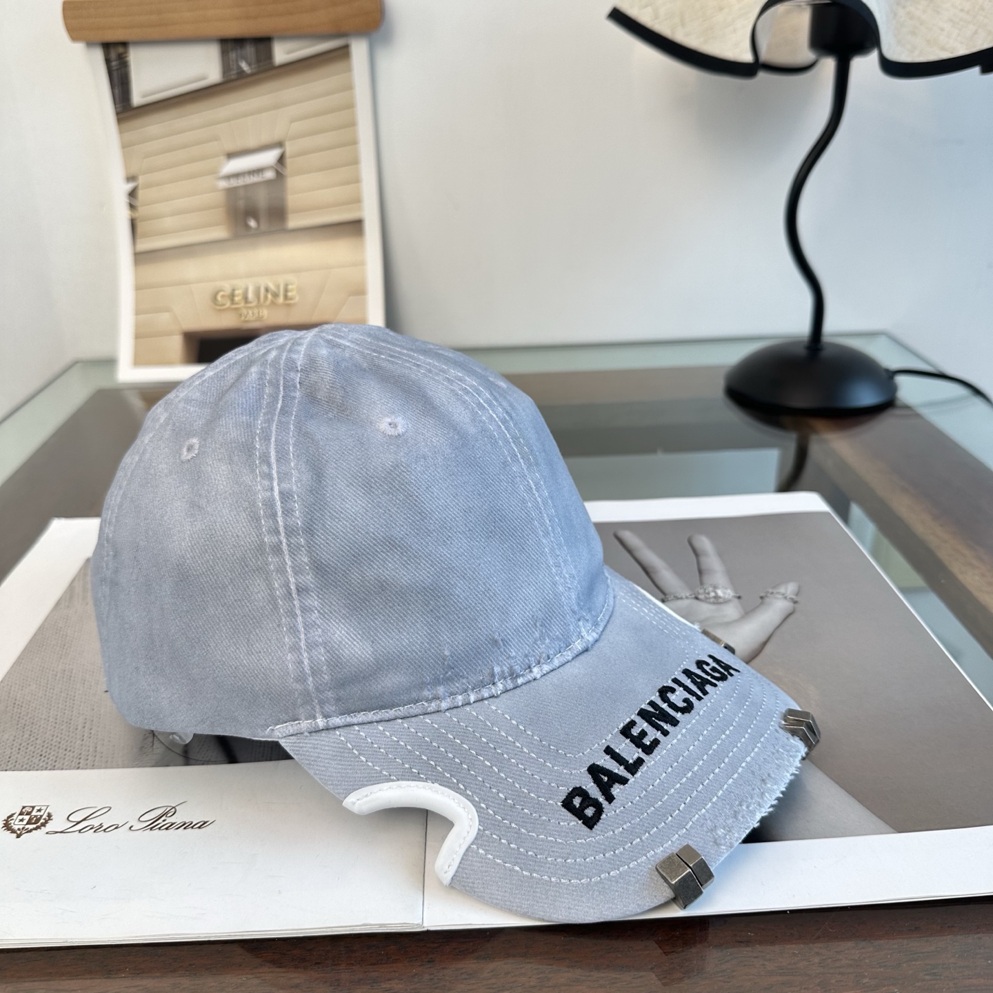 新品Balenciaga 巴黎世家字母新款棒球帽 现货秒发🧢简约时尚超级无敌好看的帽子！情侣款！