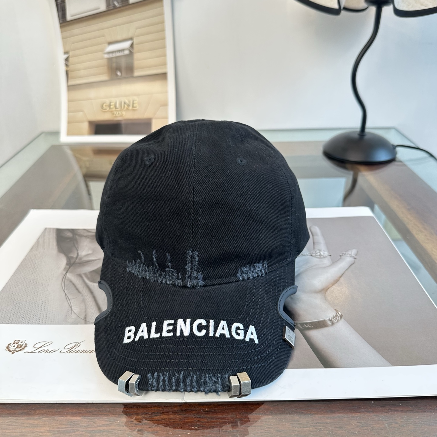 新品Balenciaga 巴黎世家字母新款棒球帽 现货秒发🧢简约时尚超级无敌好看的帽子！情侣款！