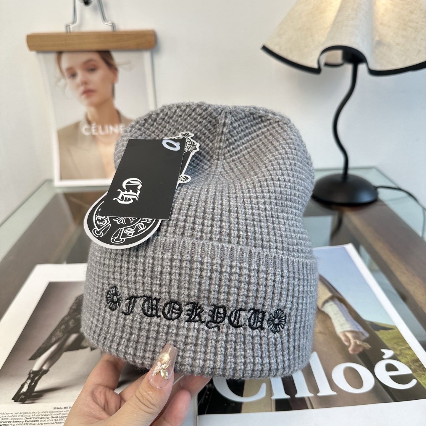 NO:928500,Kroxin's new autumn and winter knitted beanie is super popular and has first-class texture, perfect for going out on the street!  Age-reducing artifact hat, straw hat, fisherman hat, baseball cap, hat, chrome hearts, espadrilles, hats19860909克罗心 秋冬新款针织毛线帽,超火爆质感一流,出街超好搭配！减龄神器帽子草帽渔夫帽棒球帽,帽子,chrome hearts,espadrilles,hats,hat