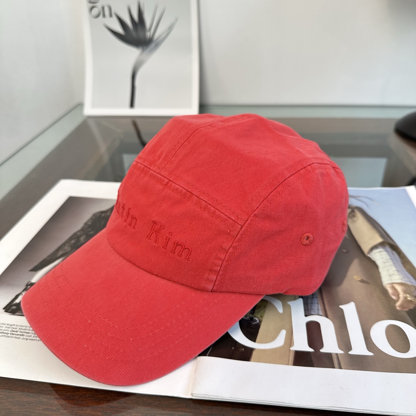 韩国大热的Matin Kim刺绣棒球帽🧢上新啦！最近超爱这款刺绣棒球帽 每个色都很好看 日常通勤、运动都合适 纯棉材质戴
