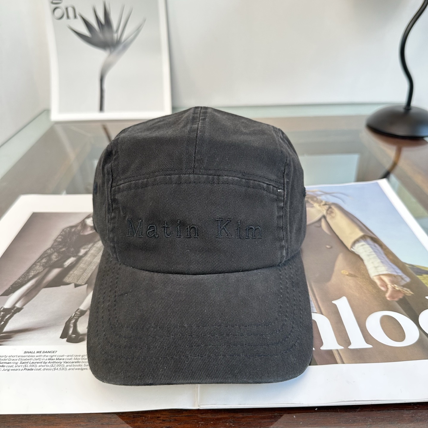 韩国大热的Matin Kim刺绣棒球帽🧢上新啦！最近超爱这款刺绣棒球帽 每个色都很好看 日常通勤、运动都合适 纯棉材质戴