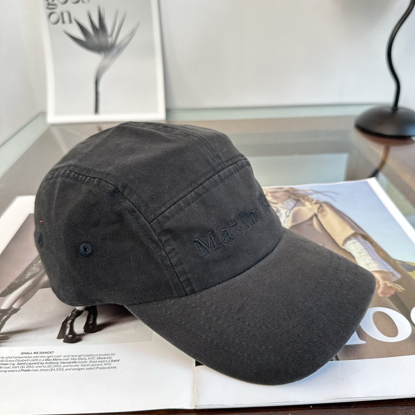 韩国大热的Matin Kim刺绣棒球帽🧢上新啦！最近超爱这款刺绣棒球帽 每个色都很好看 日常通勤、运动都合适 纯棉材质戴