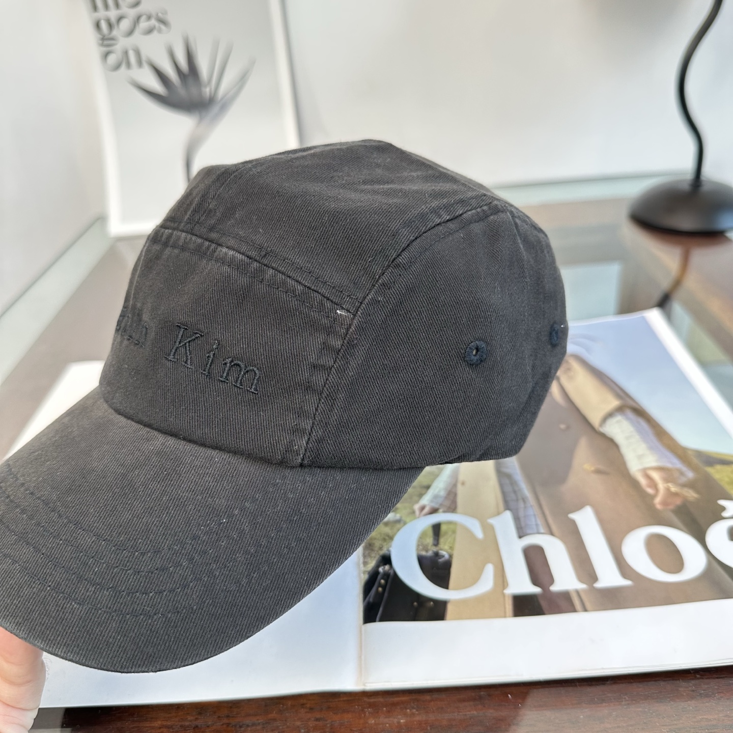 韩国大热的Matin Kim刺绣棒球帽🧢上新啦！最近超爱这款刺绣棒球帽 每个色都很好看 日常通勤、运动都合适 纯棉材质戴