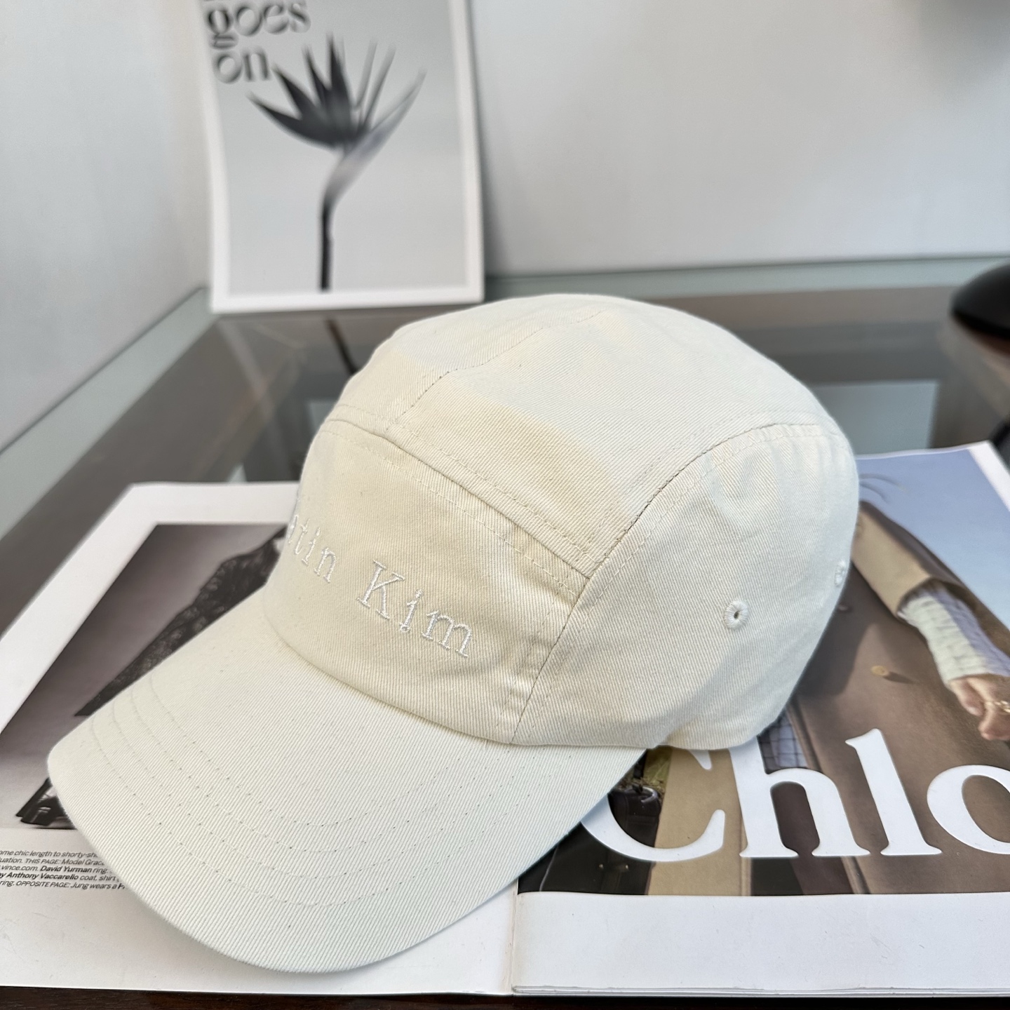 韩国大热的Matin Kim刺绣棒球帽🧢上新啦！最近超爱这款刺绣棒球帽 每个色都很好看 日常通勤、运动都合适 纯棉材质戴