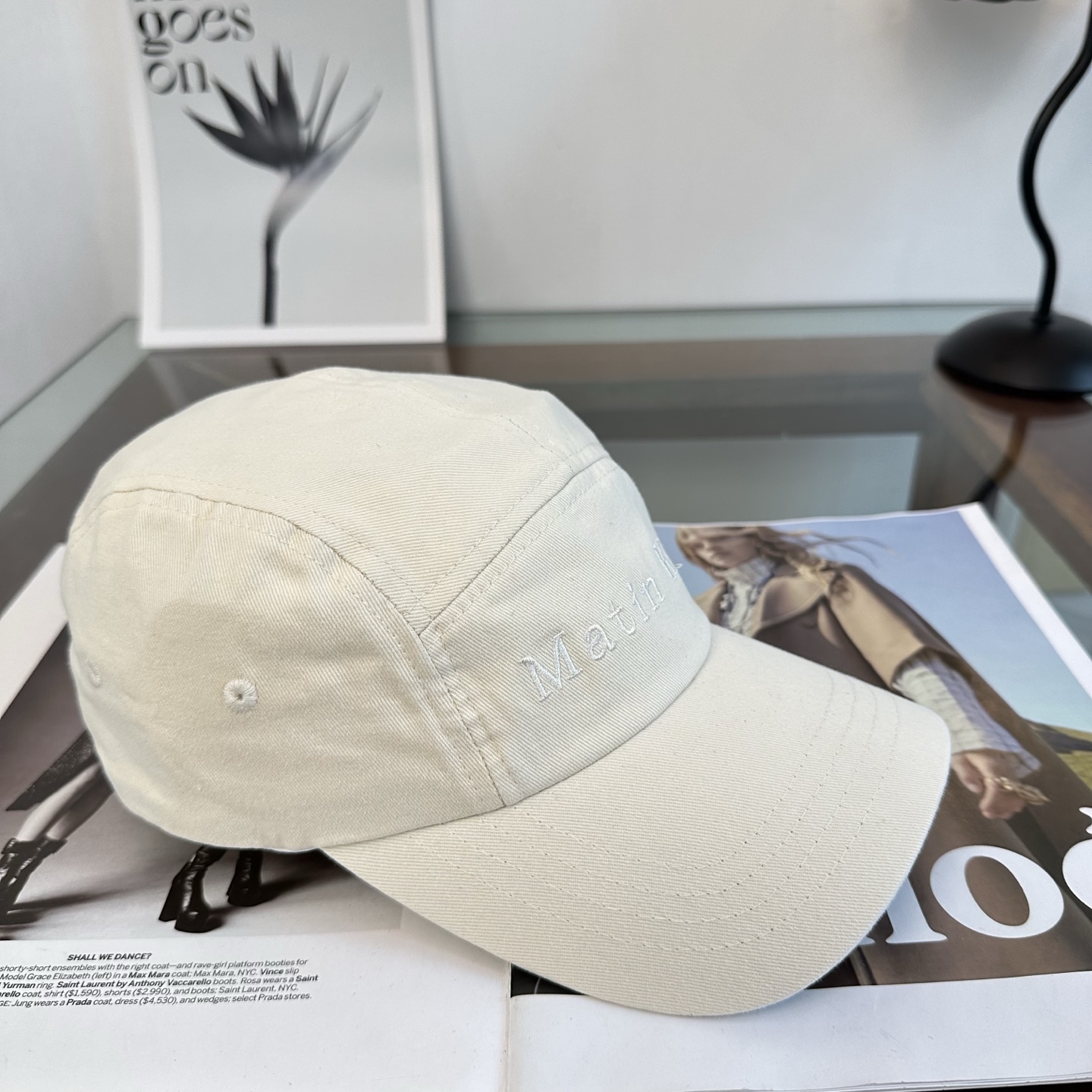韩国大热的Matin Kim刺绣棒球帽🧢上新啦！最近超爱这款刺绣棒球帽 每个色都很好看 日常通勤、运动都合适 纯棉材质戴