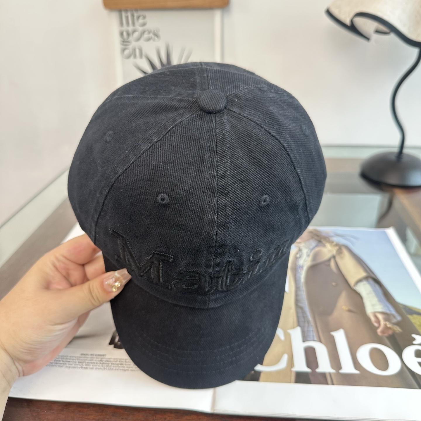 韩国大热的Matin Kim刺绣棒球帽🧢上新啦！最近超爱这款刺绣棒球帽 每个色都很好看 日常通勤、运动都合适 纯棉材质戴
