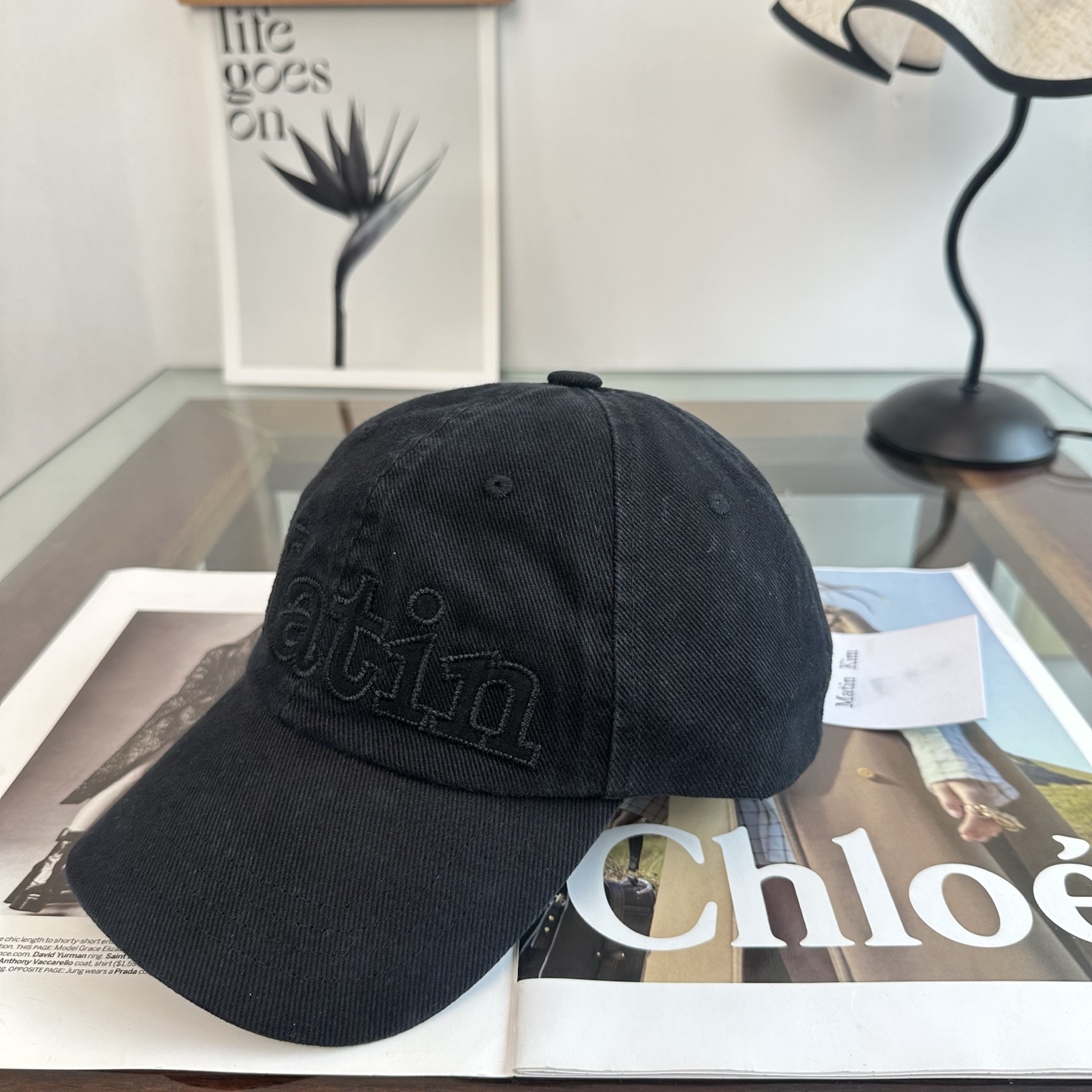 韩国大热的Matin Kim刺绣棒球帽🧢上新啦！最近超爱这款刺绣棒球帽 每个色都很好看 日常通勤、运动都合适 纯棉材质戴