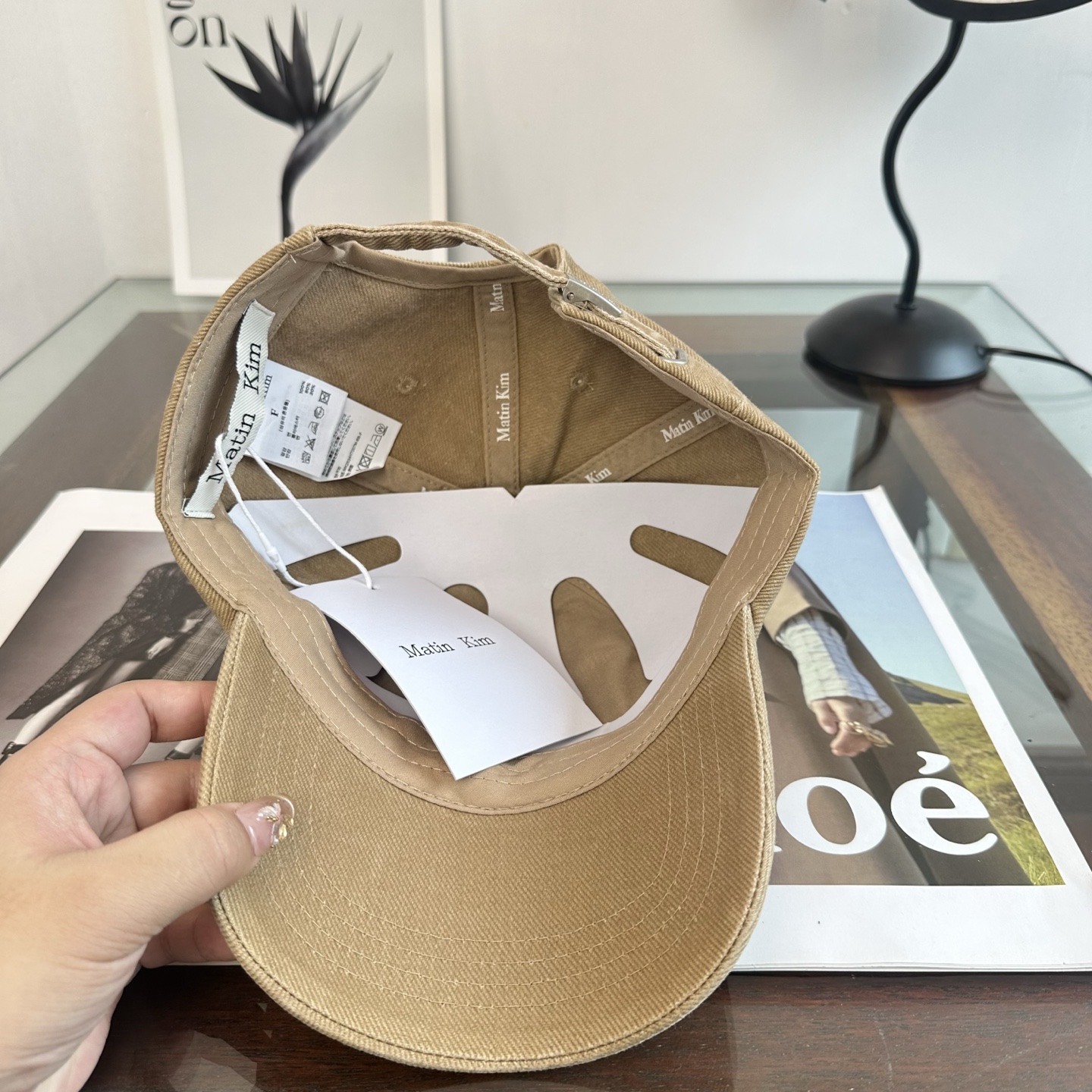 韩国大热的Matin Kim刺绣棒球帽🧢上新啦！最近超爱这款刺绣棒球帽 每个色都很好看 日常通勤、运动都合适 纯棉材质戴