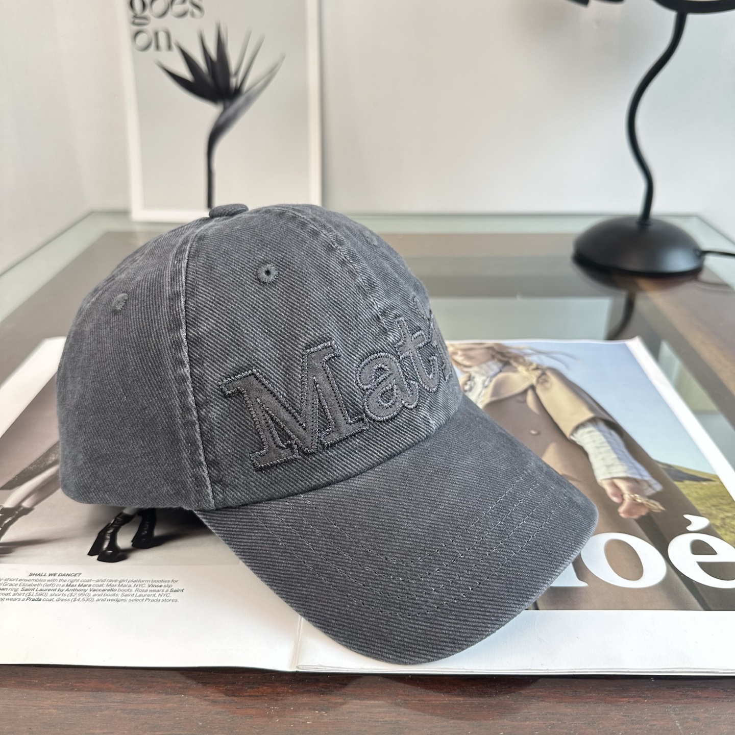 韩国大热的Matin Kim刺绣棒球帽🧢上新啦！最近超爱这款刺绣棒球帽 每个色都很好看 日常通勤、运动都合适 纯棉材质戴