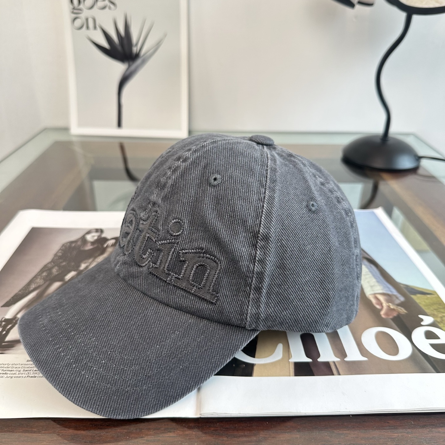 韩国大热的Matin Kim刺绣棒球帽🧢上新啦！最近超爱这款刺绣棒球帽 每个色都很好看 日常通勤、运动都合适 纯棉材质戴